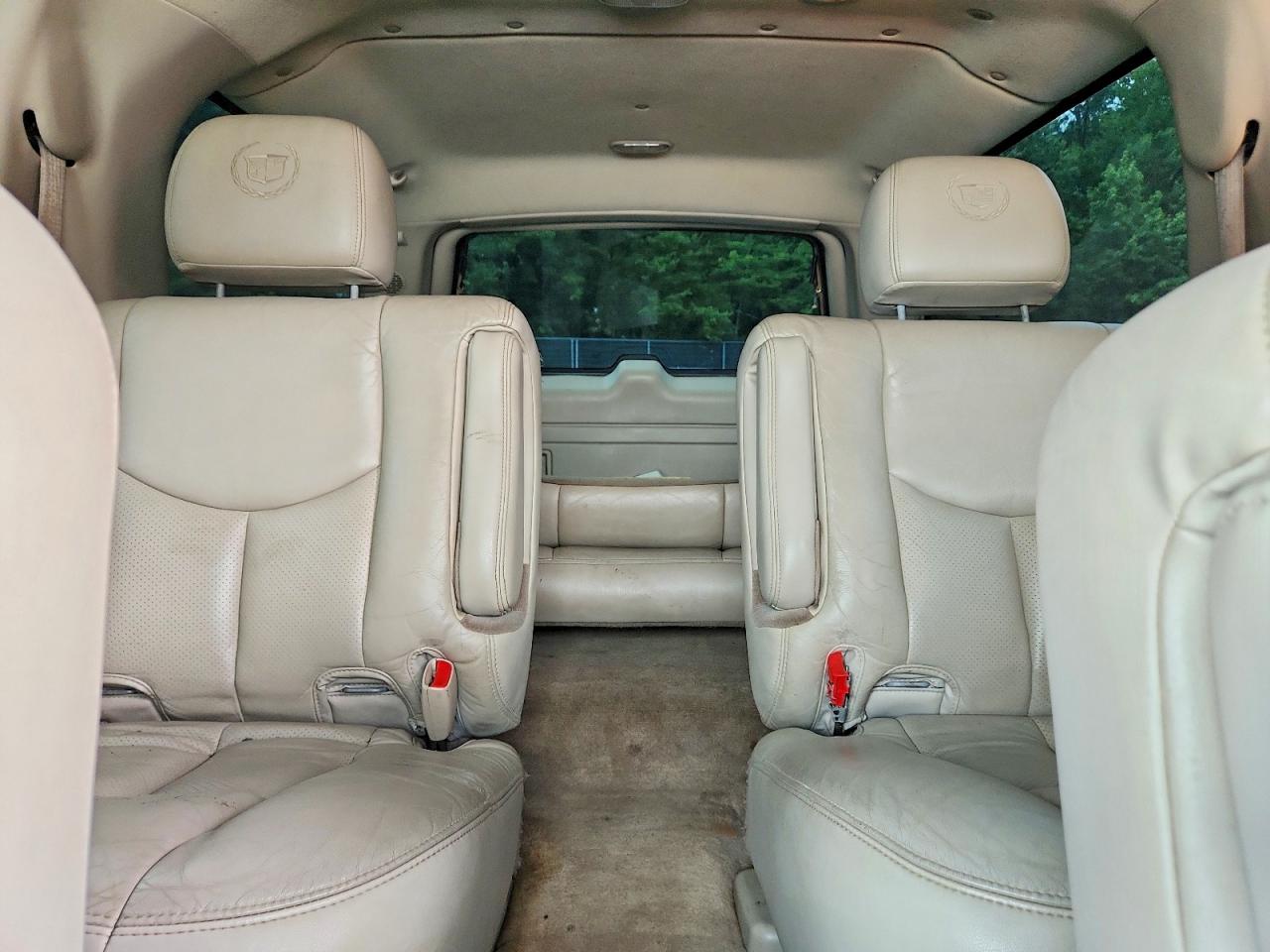 2005 Cadillac Escalade Esv Beige vin: 3GYFK66N85G197278
