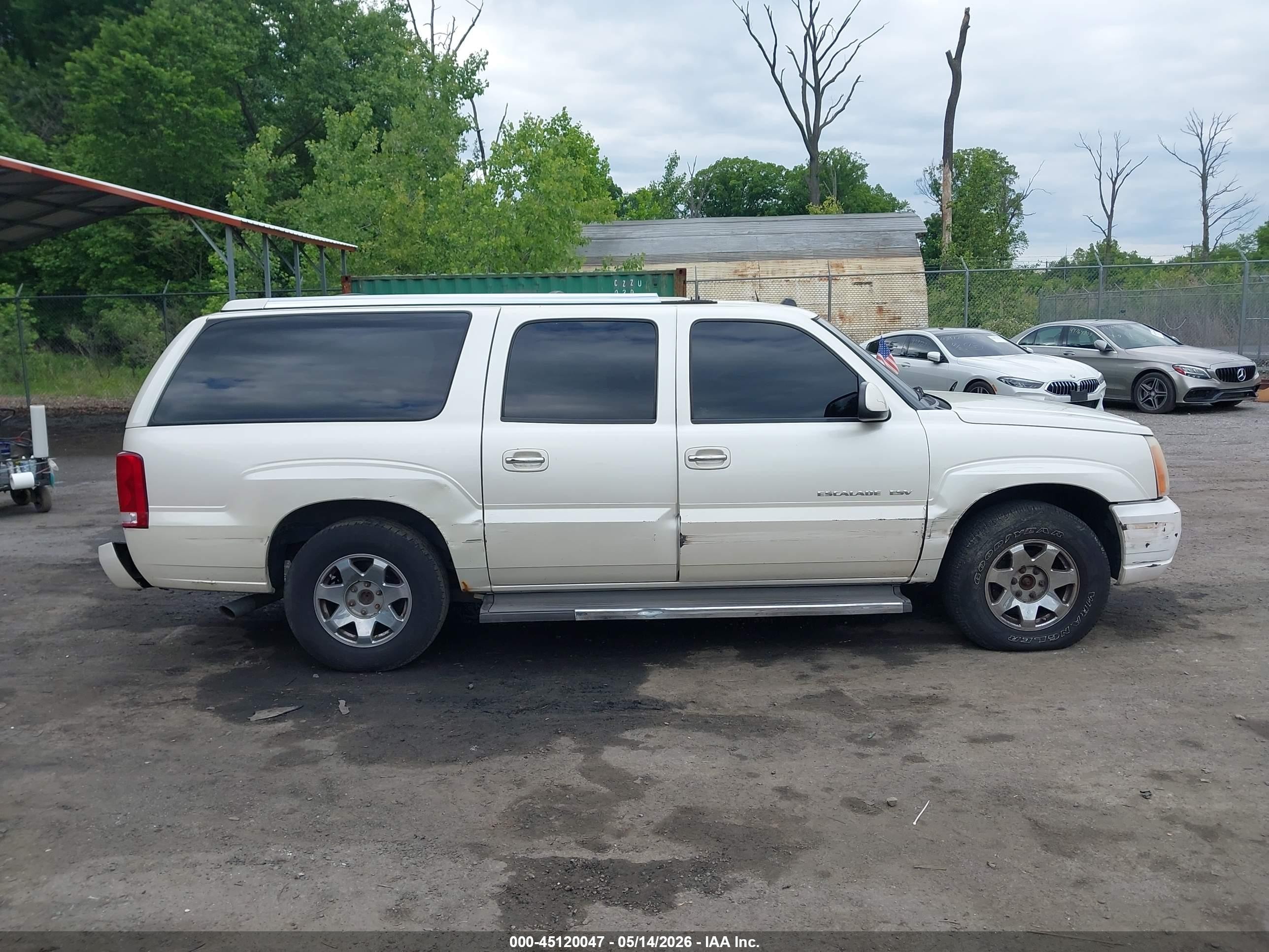 2005 Cadillac Escalade Esv Standard White vin: 3GYFK66N85G260184