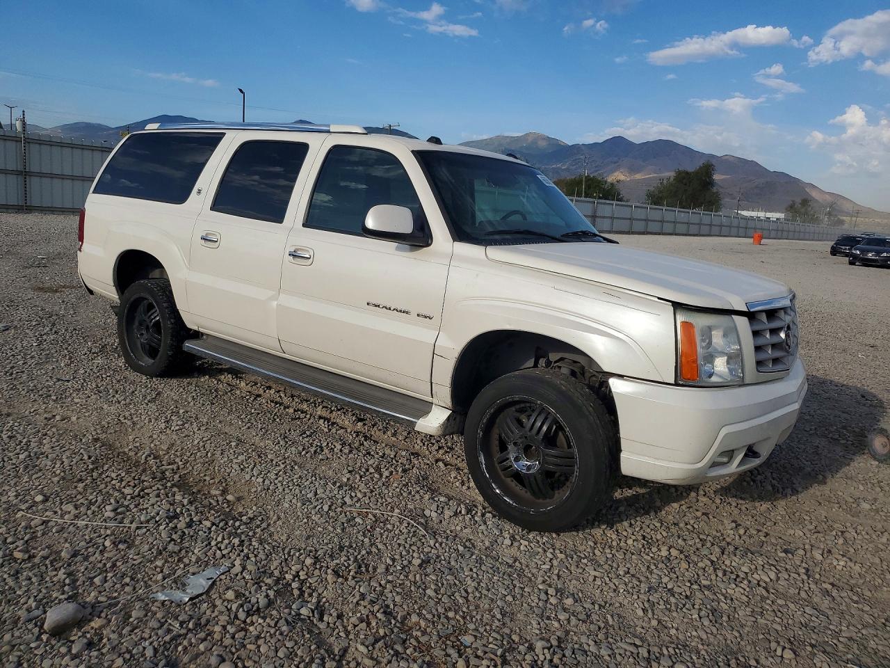 2005 Cadillac Escalade Esv White vin: 3GYFK66N95G215724