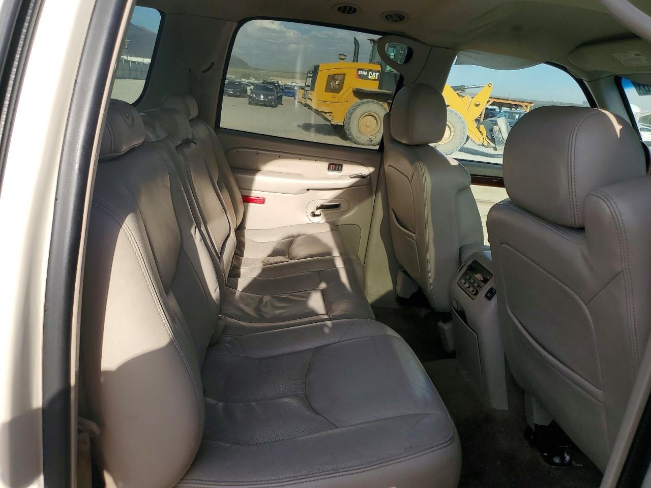 2005 Cadillac Escalade Esv White vin: 3GYFK66N95G215724
