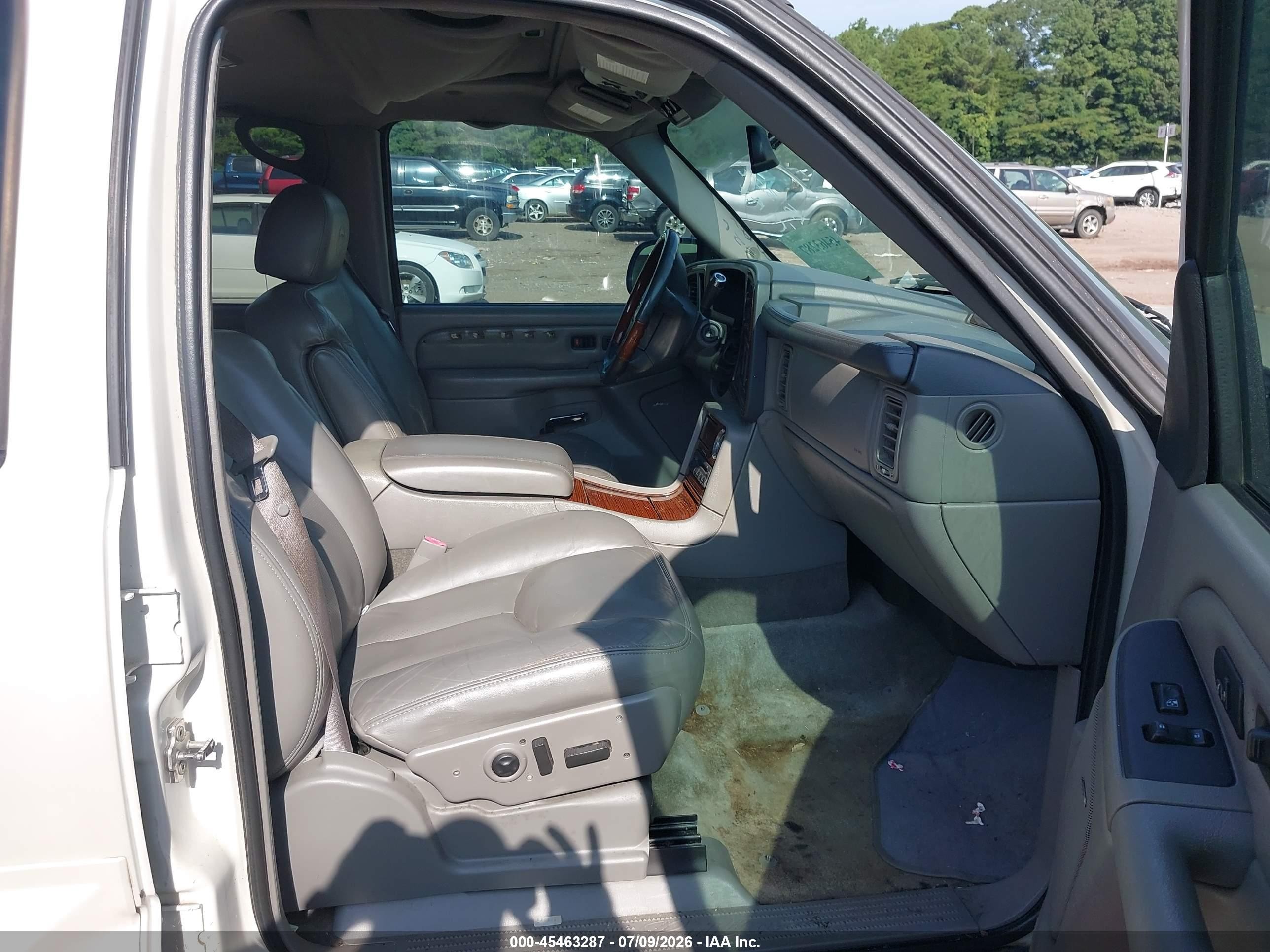 2004 Cadillac Escalade Esv Standard White vin: 3GYFK66NX4G215326