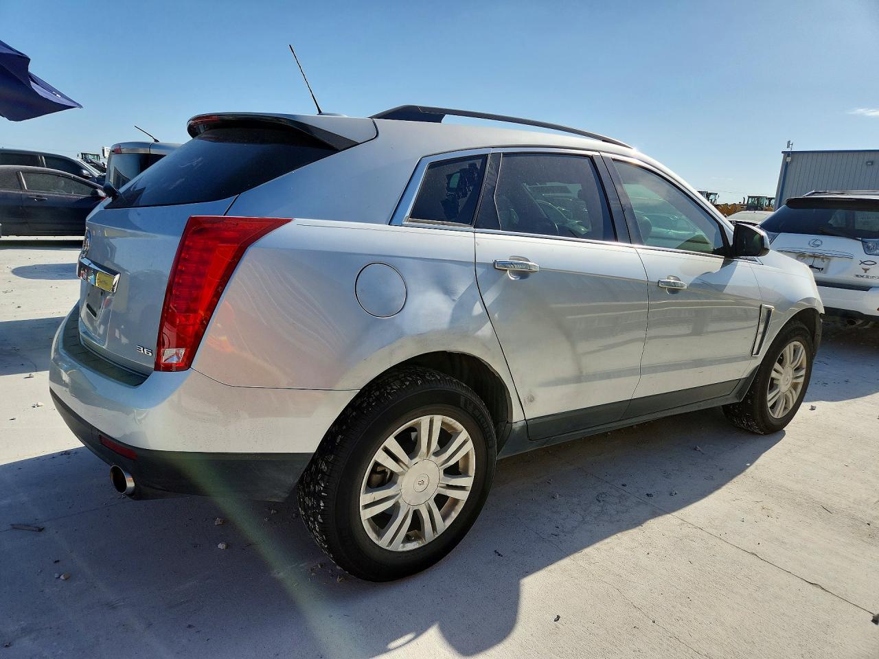 2015 Cadillac Srx Silver vin: 3GYFNAE30FS595335