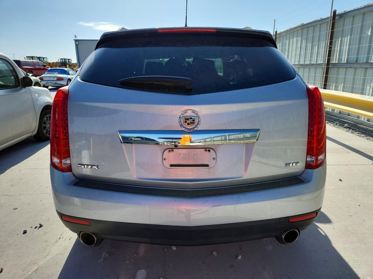 2015 Cadillac Srx Silver vin: 3GYFNAE30FS595335