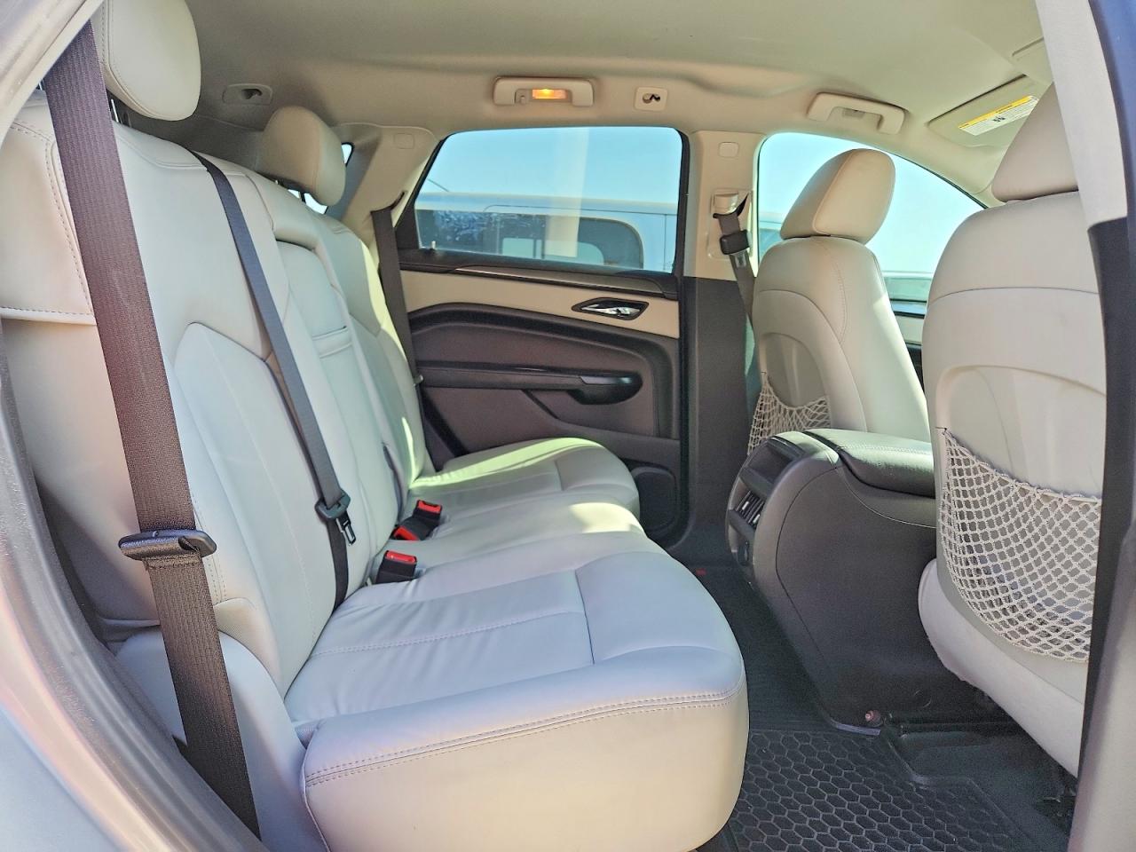 2015 Cadillac Srx Silver vin: 3GYFNAE30FS595335