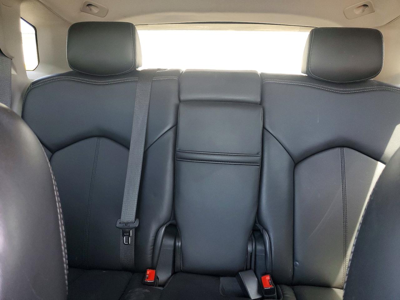 2015 Cadillac Srx Белый vin: 3GYFNAE33FS550910
