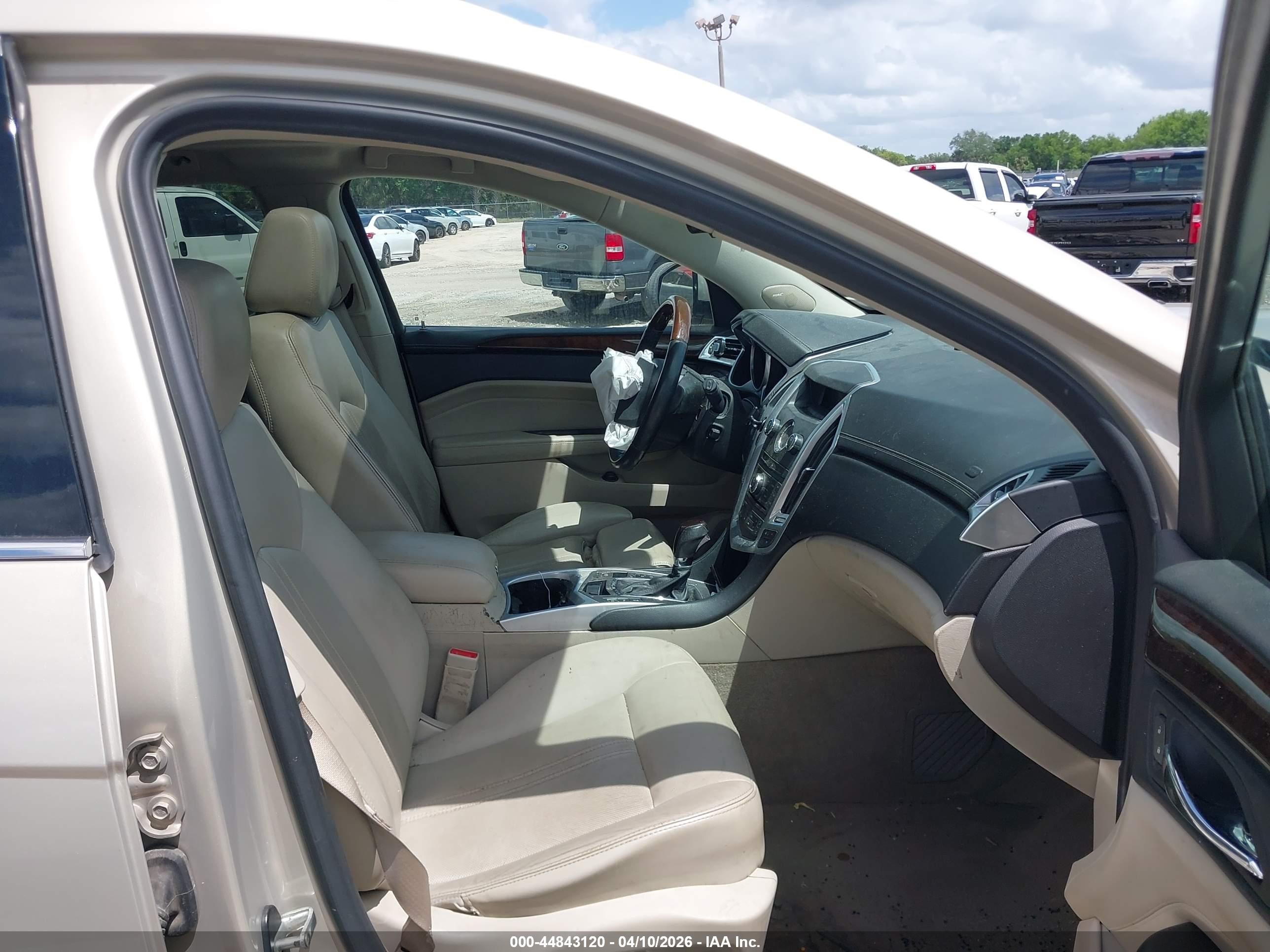 2012 Cadillac Srx Luxury Collection Champagne vin: 3GYFNAE34CS518558