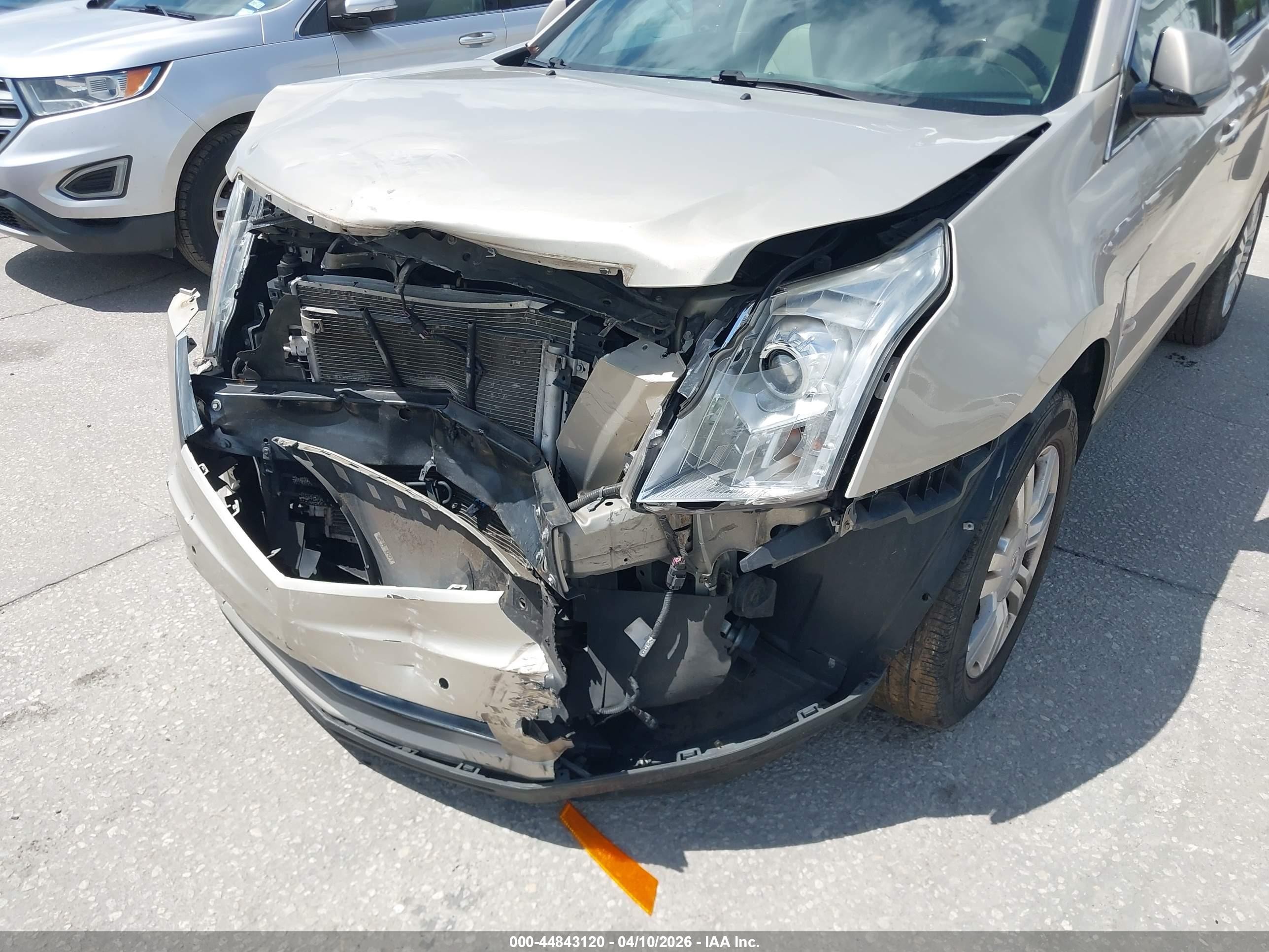 2012 Cadillac Srx Luxury Collection Champagne vin: 3GYFNAE34CS518558