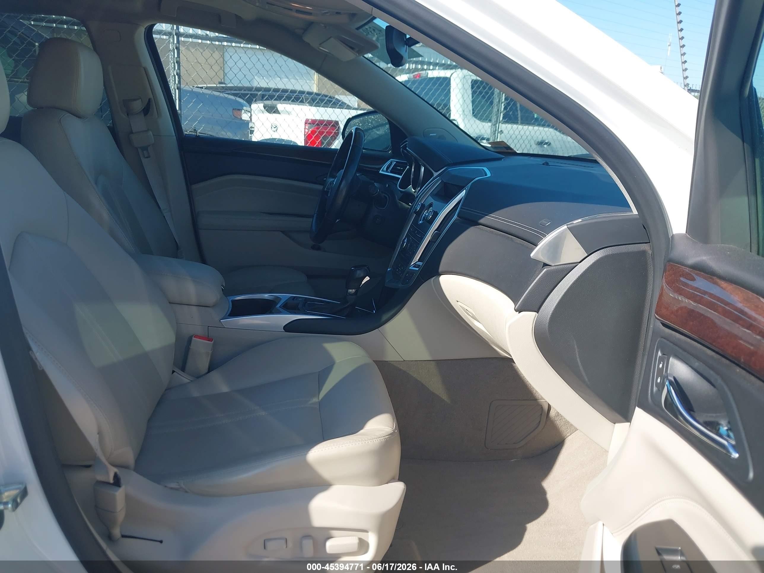 2012 Cadillac Srx Luxury Collection White vin: 3GYFNAE34CS570613