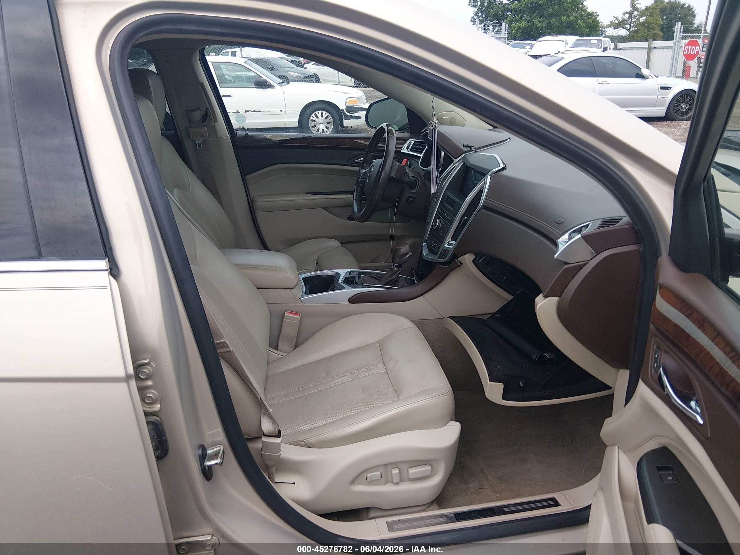 2012 Cadillac Srx Luxury Collection Beige vin: 3GYFNAE35CS537846