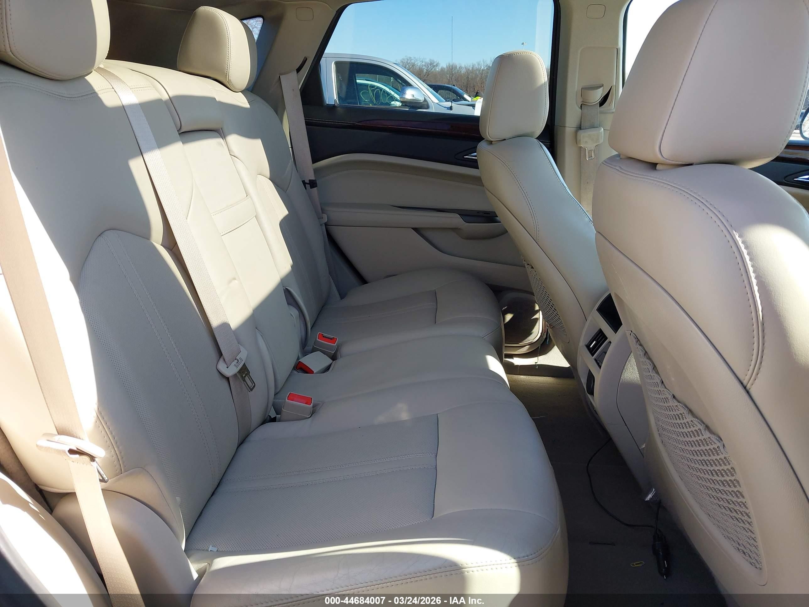2012 Cadillac Srx Luxury Collection Beige vin: 3GYFNAE35CS570877