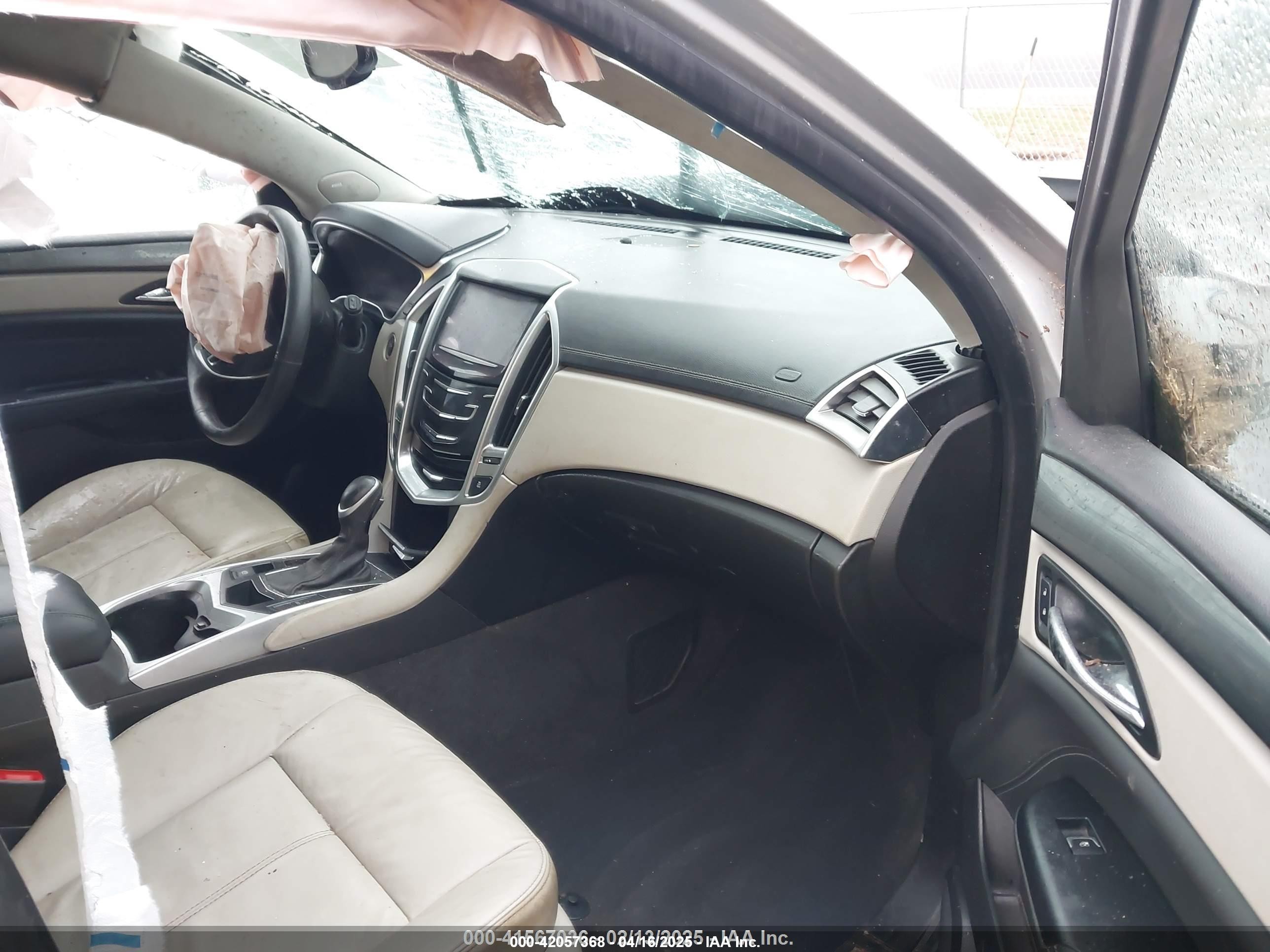 2015 Cadillac Srx Standard Серебряный vin: 3GYFNAE36FS581584
