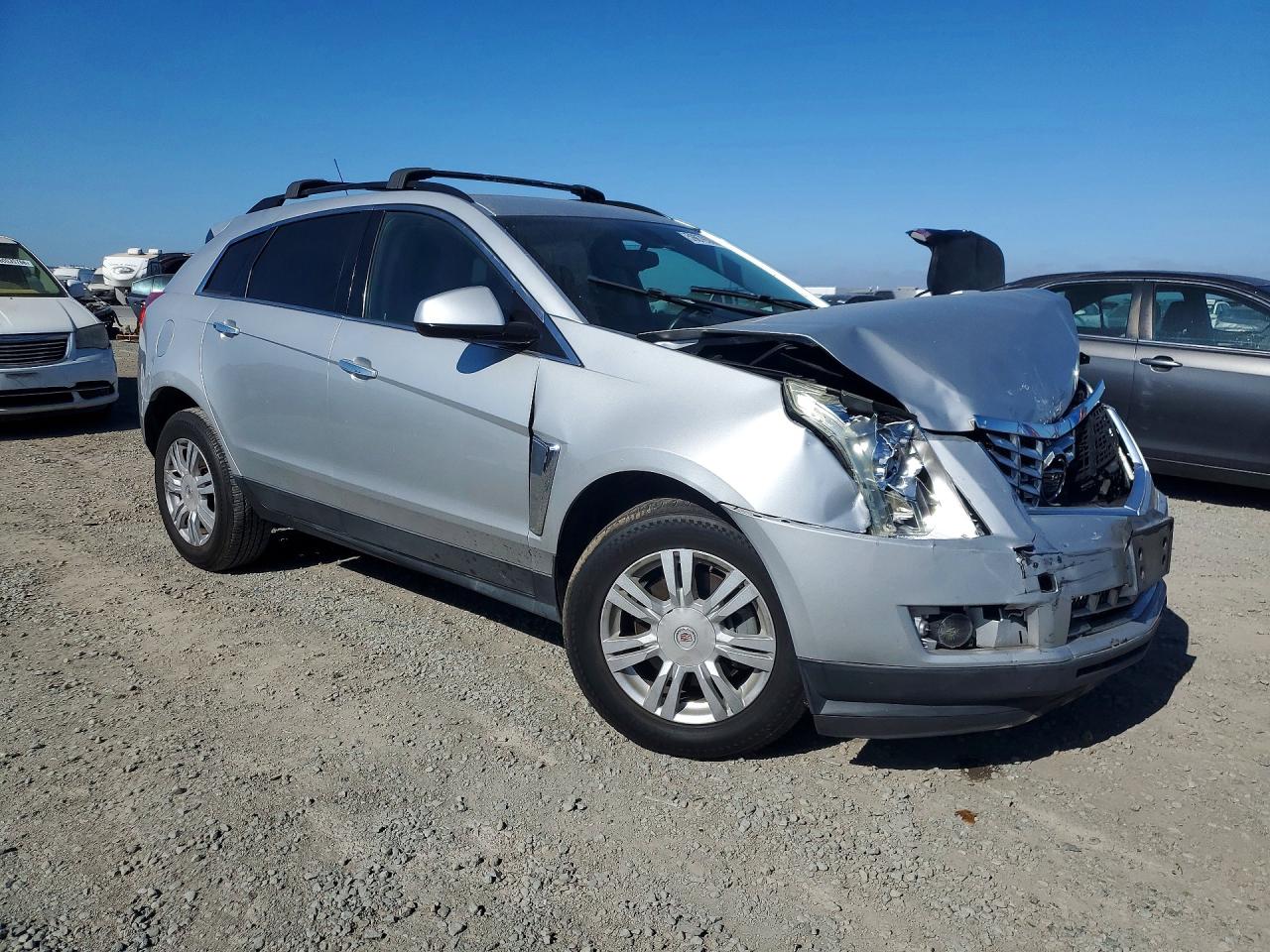 2015 Cadillac Srx Серебряный vin: 3GYFNAE36FS595341