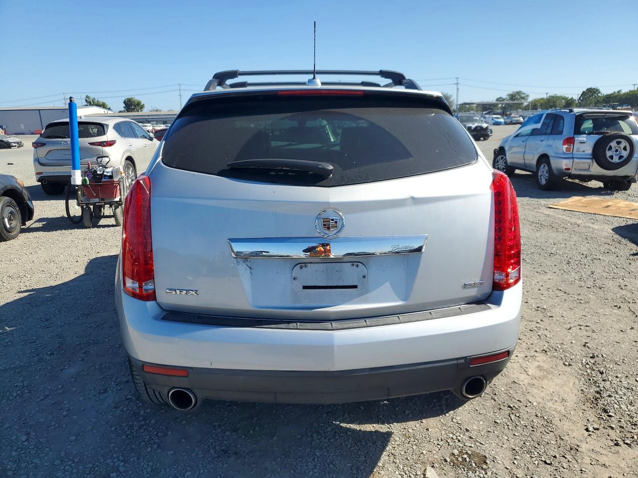 2015 Cadillac Srx Серебряный vin: 3GYFNAE36FS595341