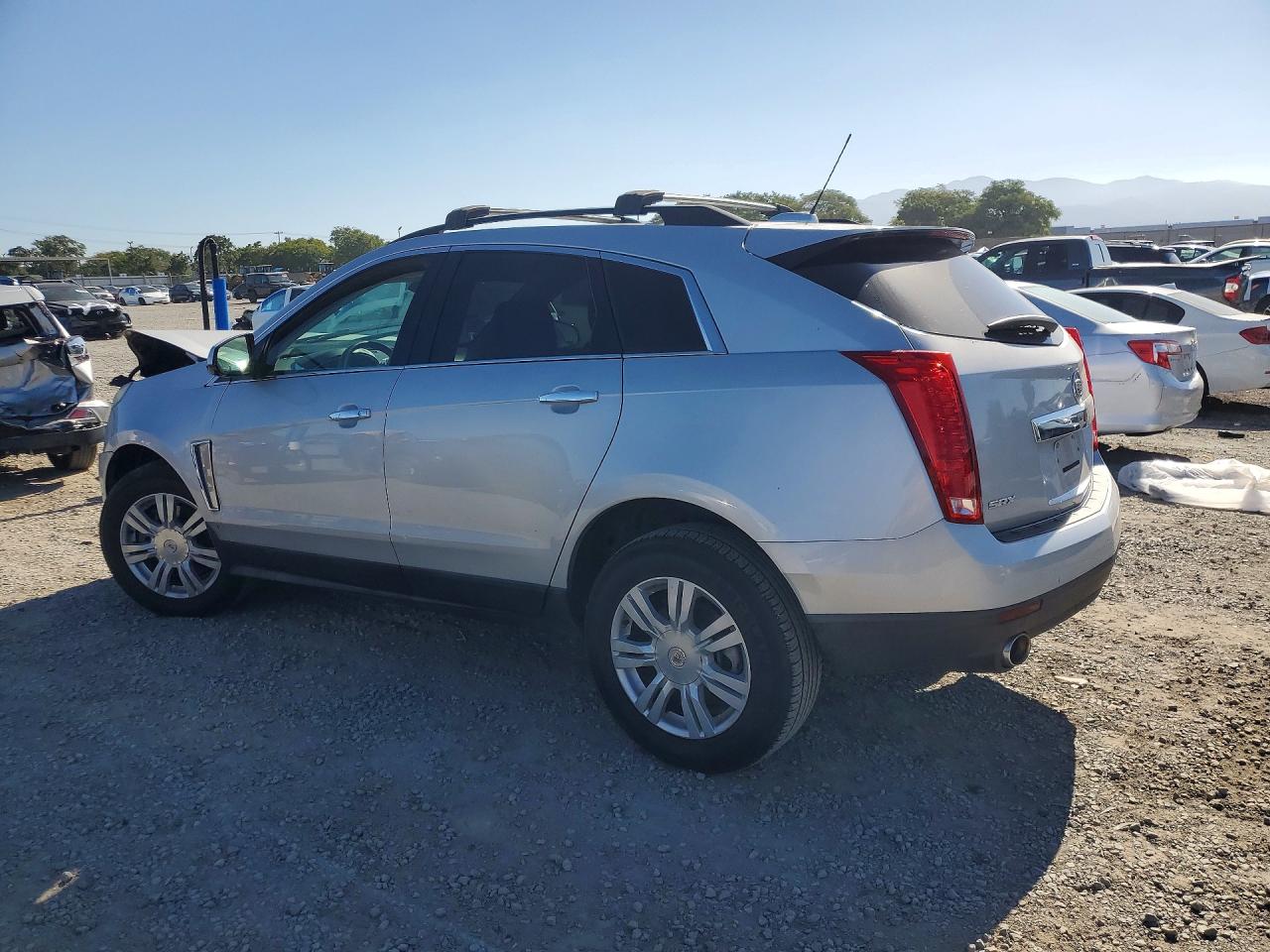 2015 Cadillac Srx Серебряный vin: 3GYFNAE36FS595341