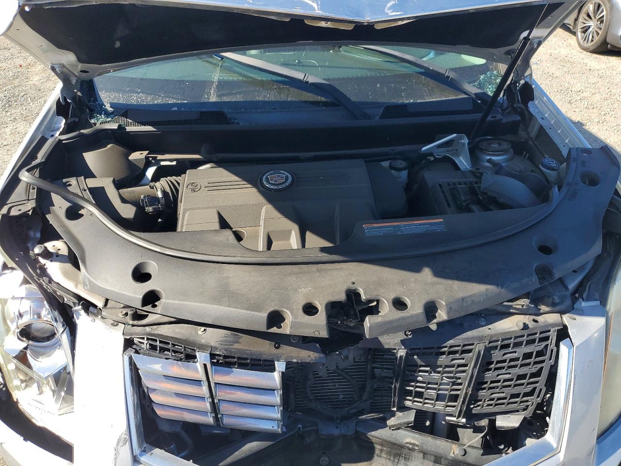 2015 Cadillac Srx Серебряный vin: 3GYFNAE36FS595341