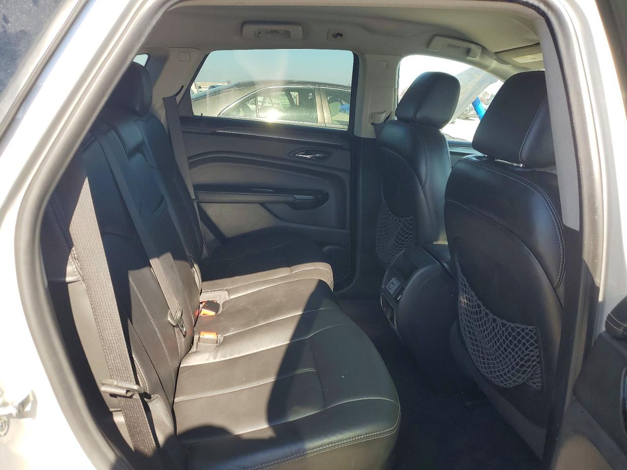 2015 Cadillac Srx Серебряный vin: 3GYFNAE36FS595341