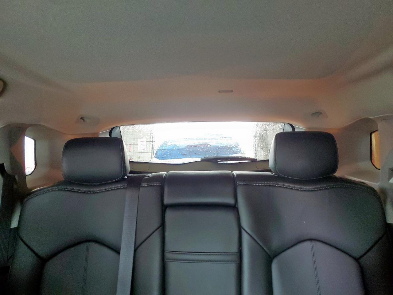 2015 Cadillac Srx Серебряный vin: 3GYFNAE36FS638429