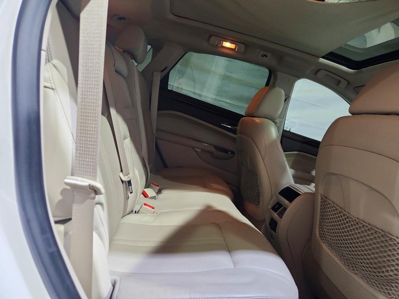 2012 Cadillac Srx Luxury Collection White vin: 3GYFNAE37CS573361