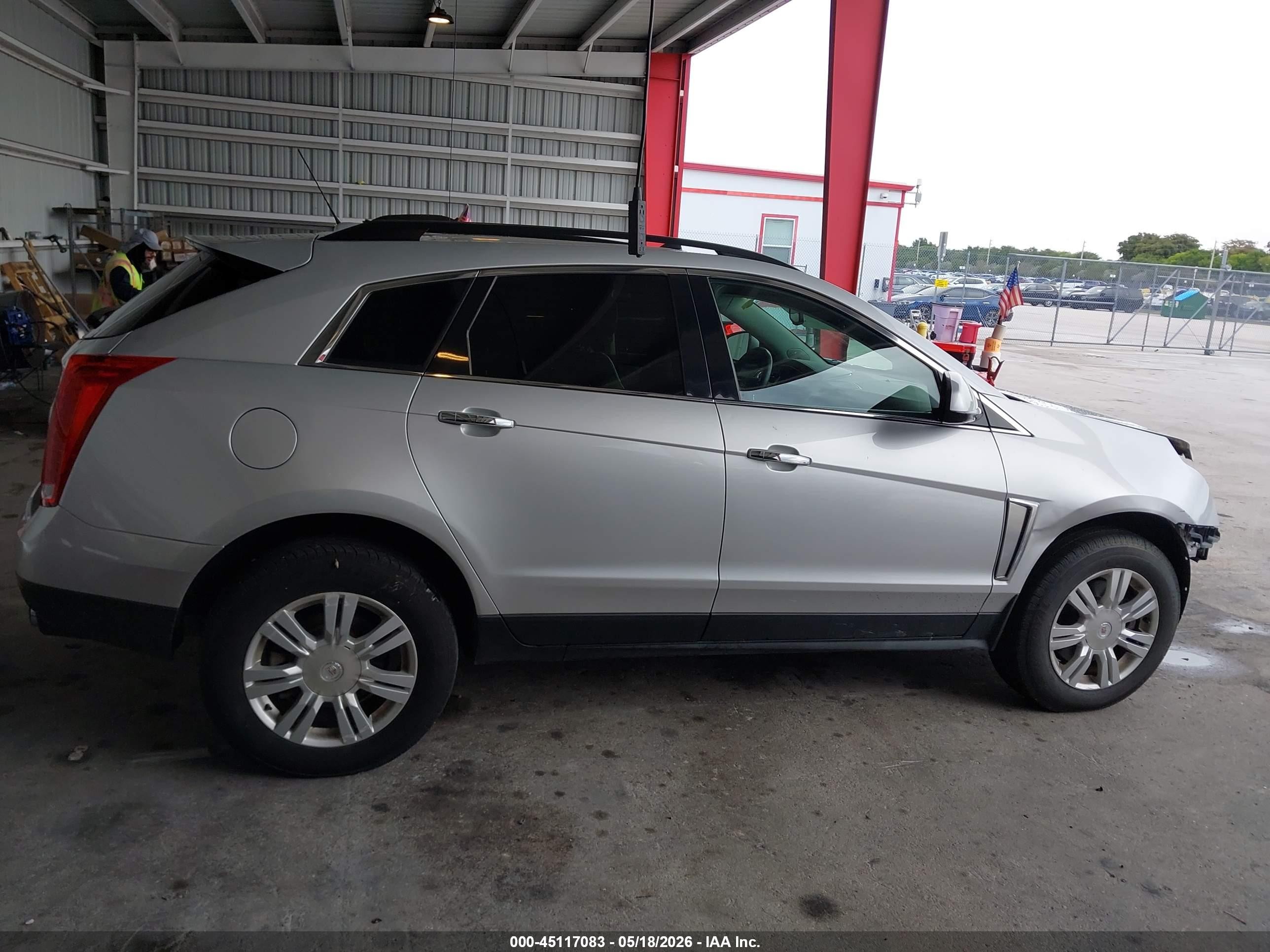 2015 Cadillac Srx Standard Silver vin: 3GYFNAE38FS567847