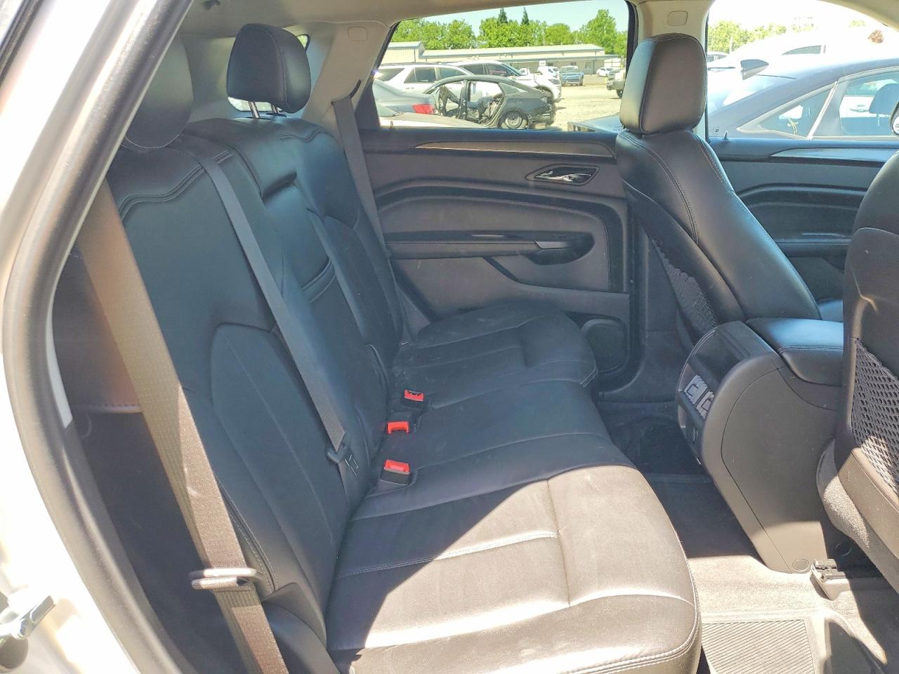 2013 Cadillac Srx Silver vin: 3GYFNAE39DS655352