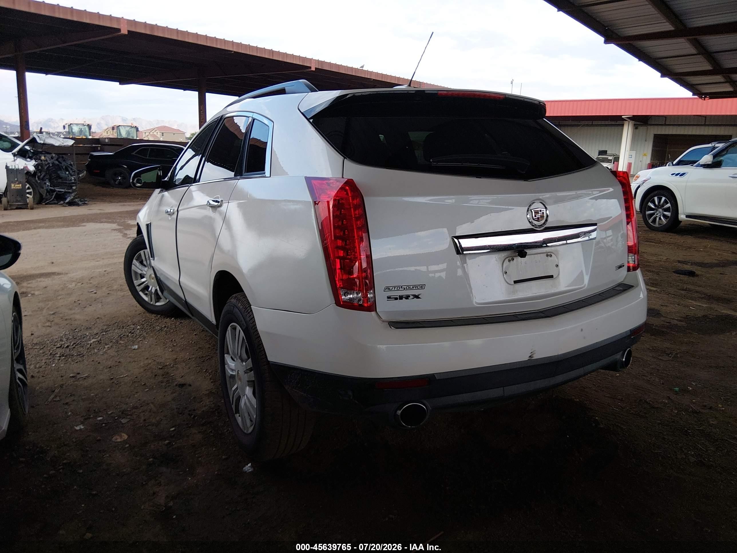 2015 Cadillac Srx Standard Белый vin: 3GYFNAE39FS637274