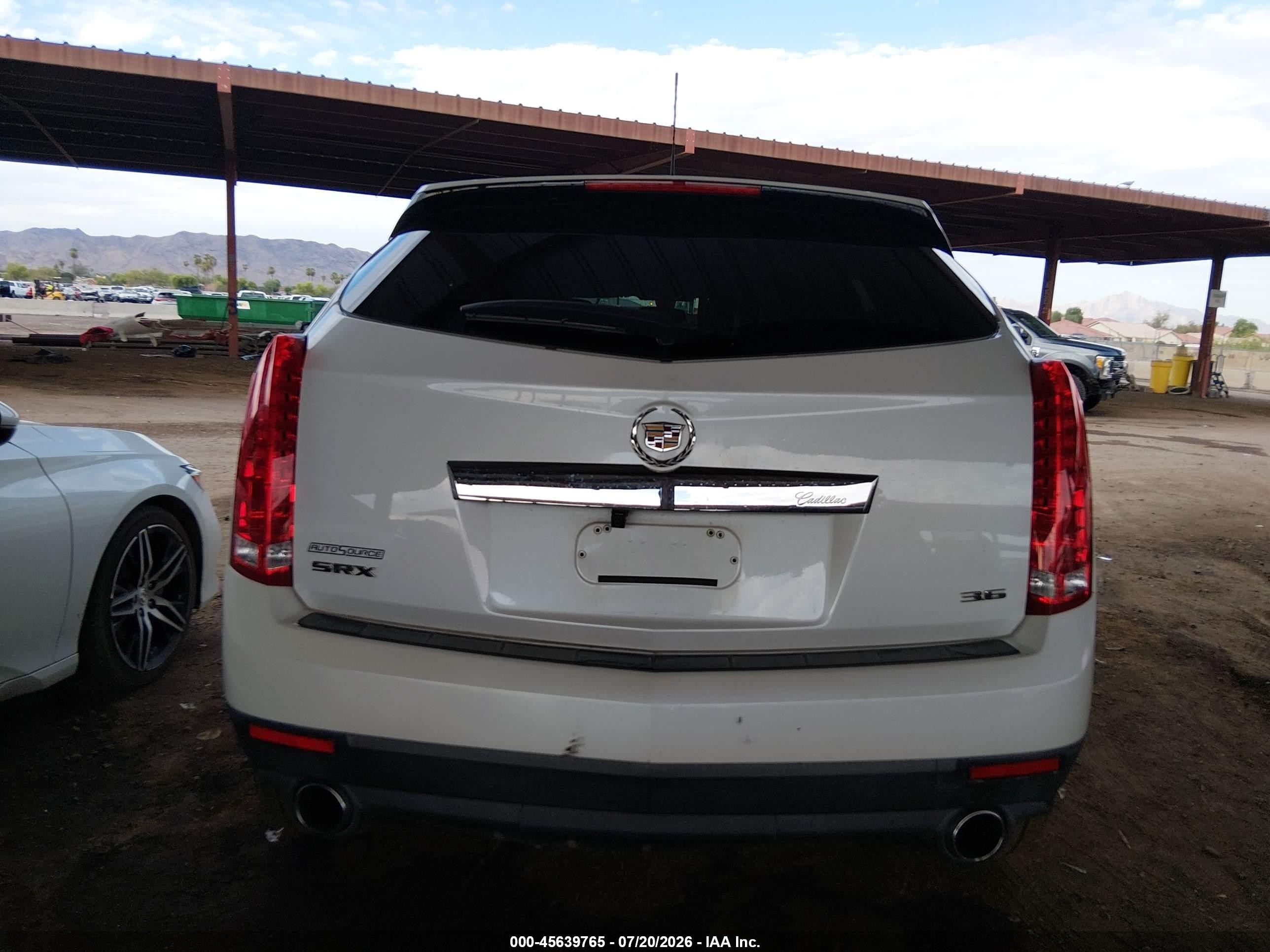 2015 Cadillac Srx Standard Белый vin: 3GYFNAE39FS637274