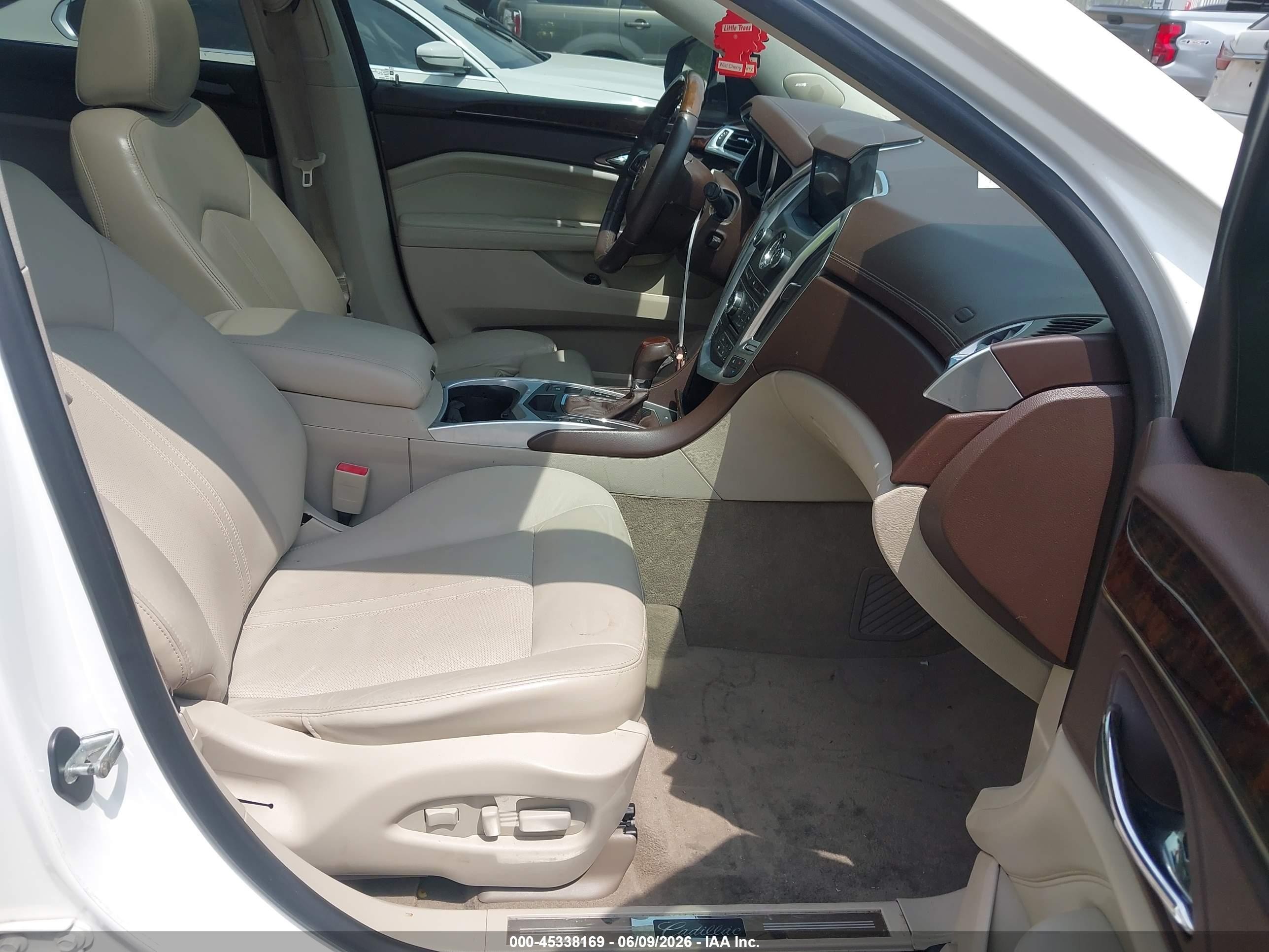 2010 Cadillac Srx Luxury Collection White vin: 3GYFNAEY1AS657149