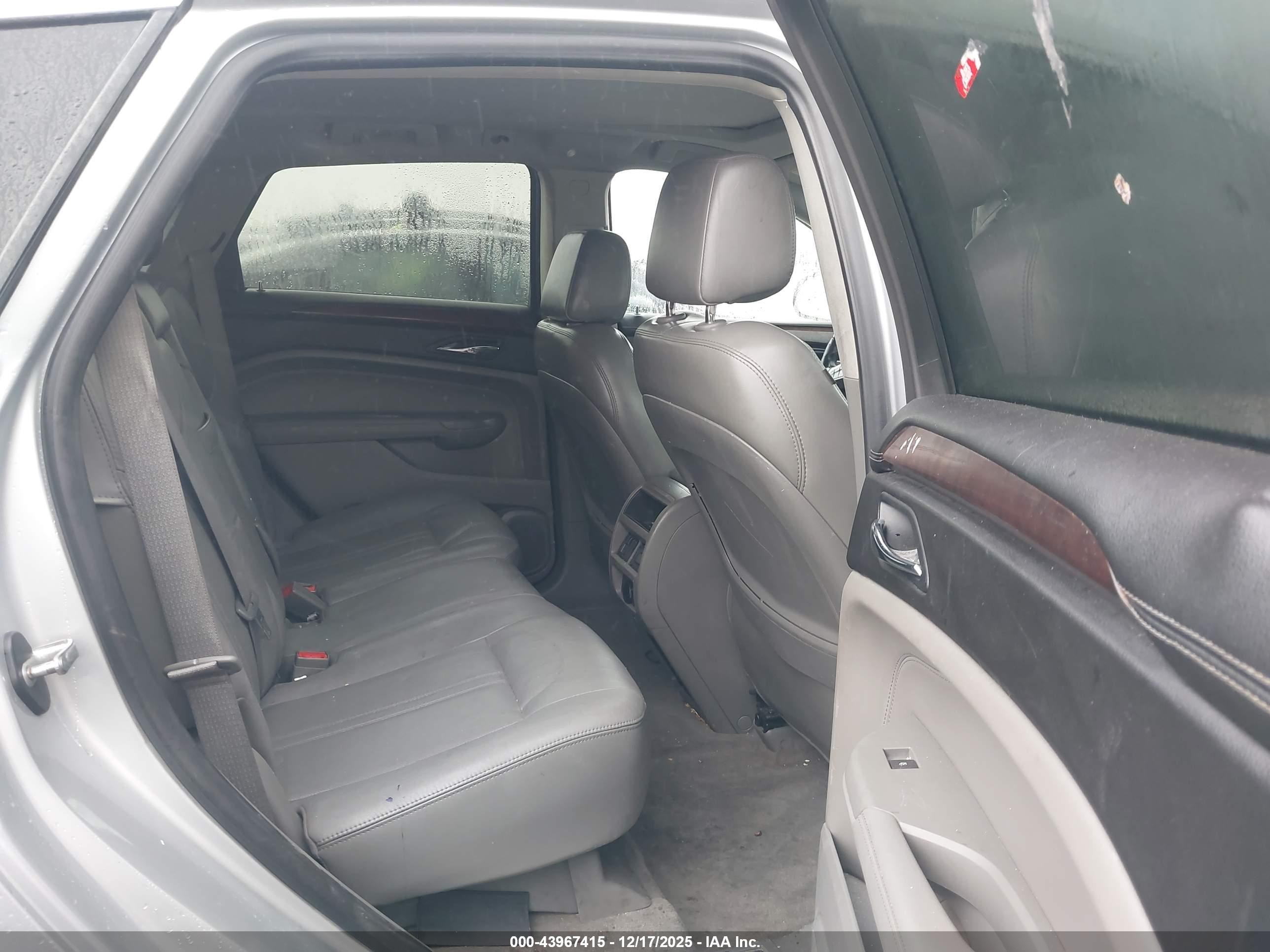 2011 Cadillac Srx Luxury Collection Silver vin: 3GYFNAEY1BS679282
