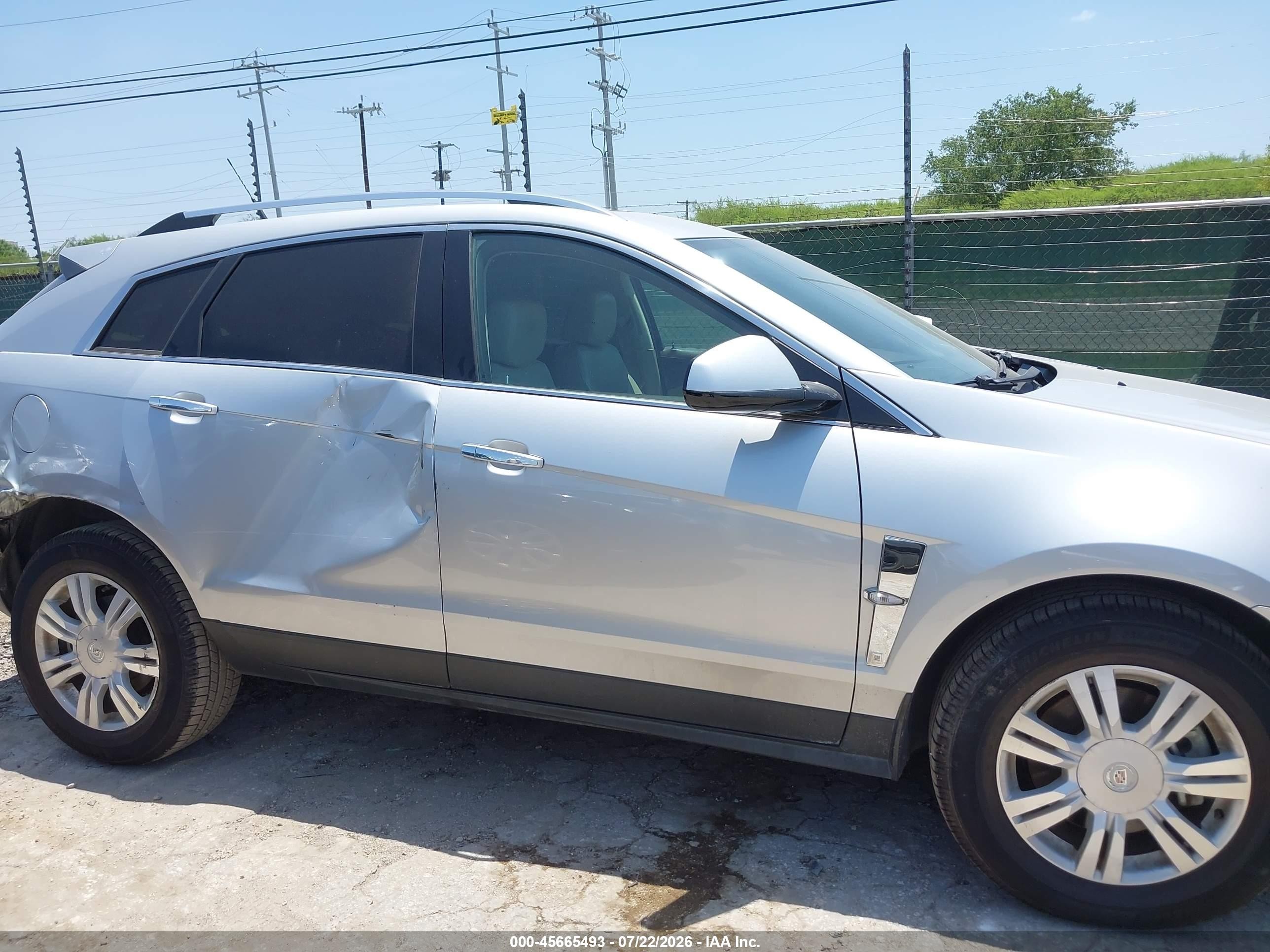 2010 Cadillac Srx Luxury Collection Silver vin: 3GYFNAEY2AS543919