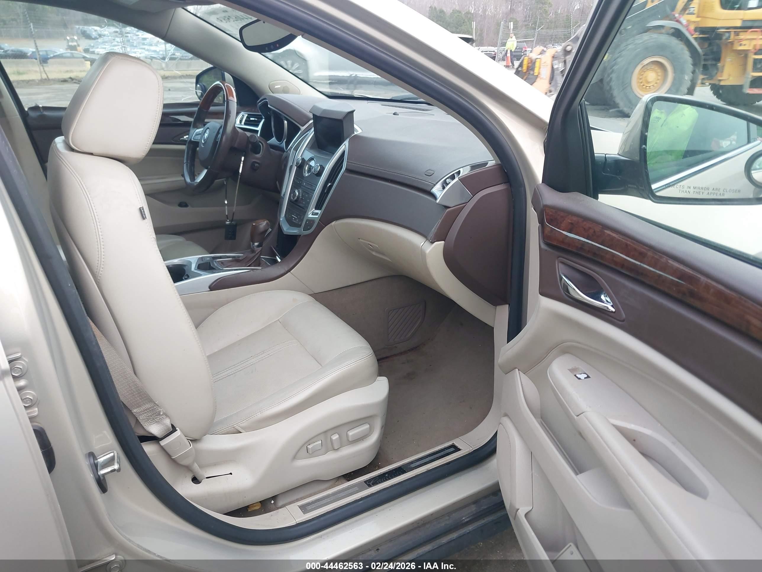 2010 Cadillac Srx Luxury Collection Белый vin: 3GYFNAEY2AS556184