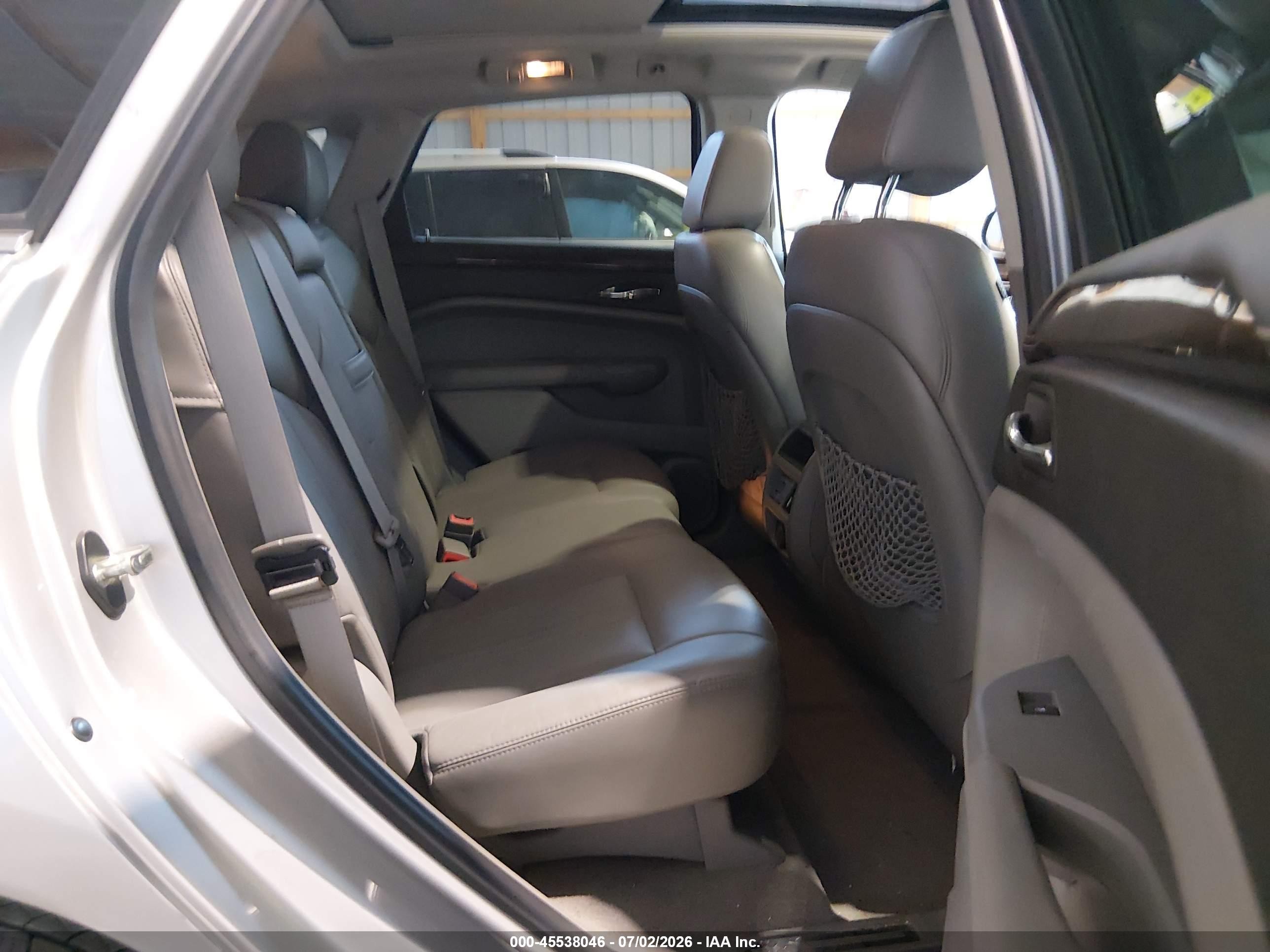 2010 Cadillac Srx Luxury Collection Silver vin: 3GYFNAEY4AS533330