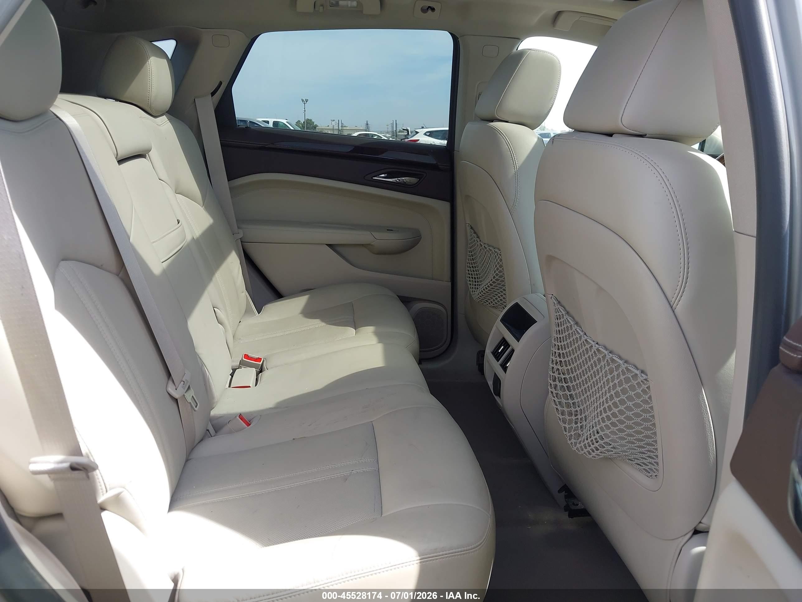 2010 Cadillac Srx Luxury Collection vin: 3GYFNAEY4AS597187