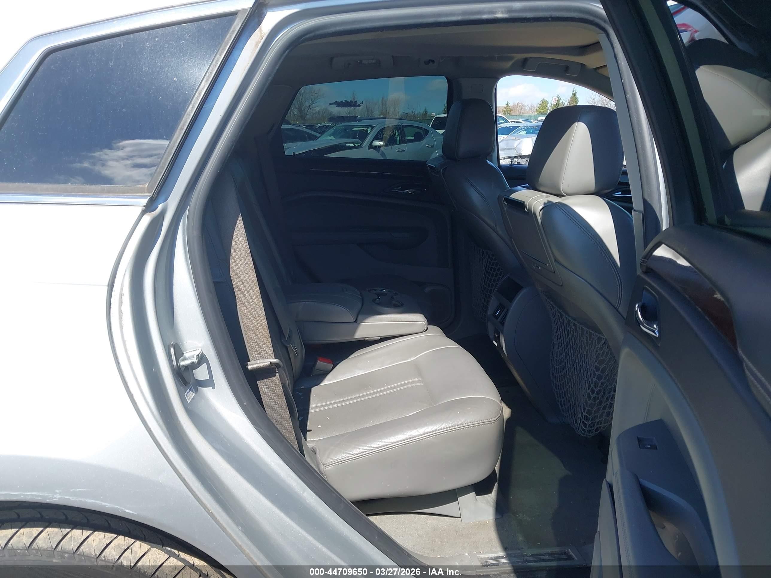 2010 Cadillac Srx Luxury Collection Silver vin: 3GYFNAEY4AS642578