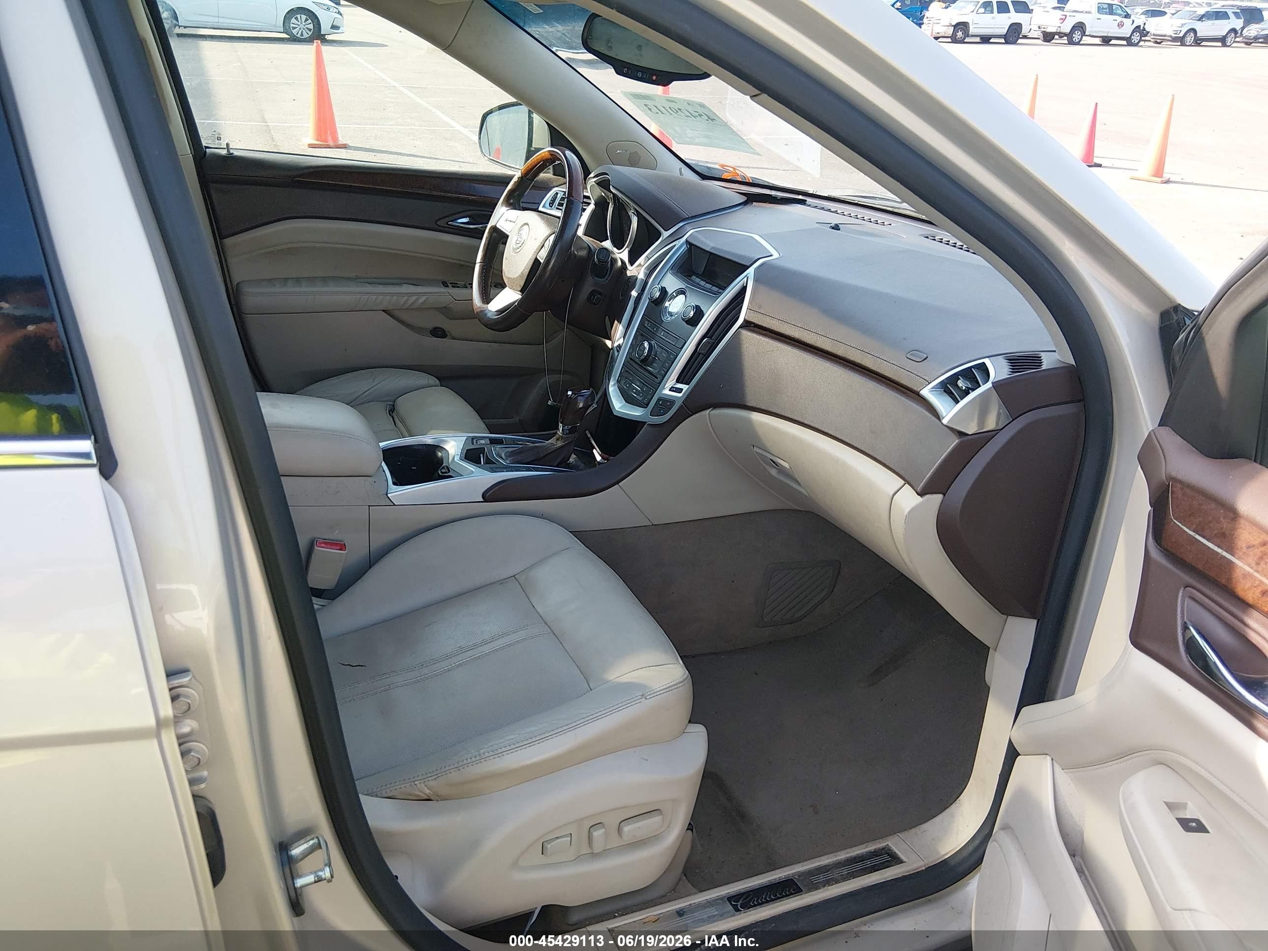2010 Cadillac Srx Luxury Collection Champagne vin: 3GYFNAEYXAS584721
