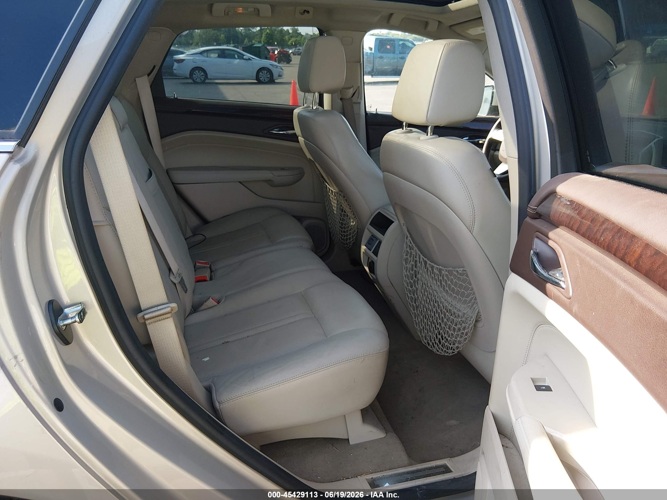 2010 Cadillac Srx Luxury Collection Champagne vin: 3GYFNAEYXAS584721