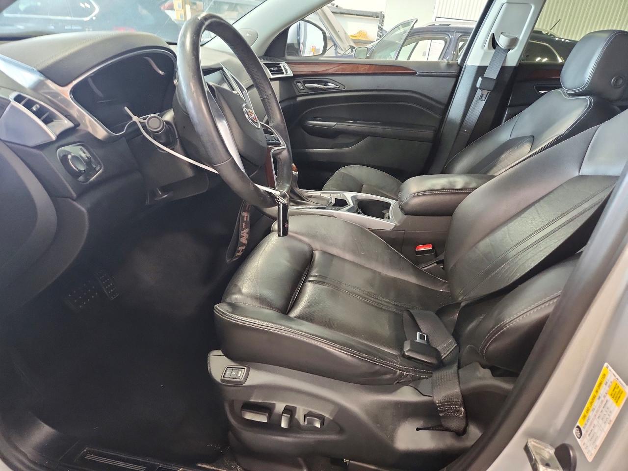2014 Cadillac Srx Luxury Collection Silver vin: 3GYFNBE30ES525371