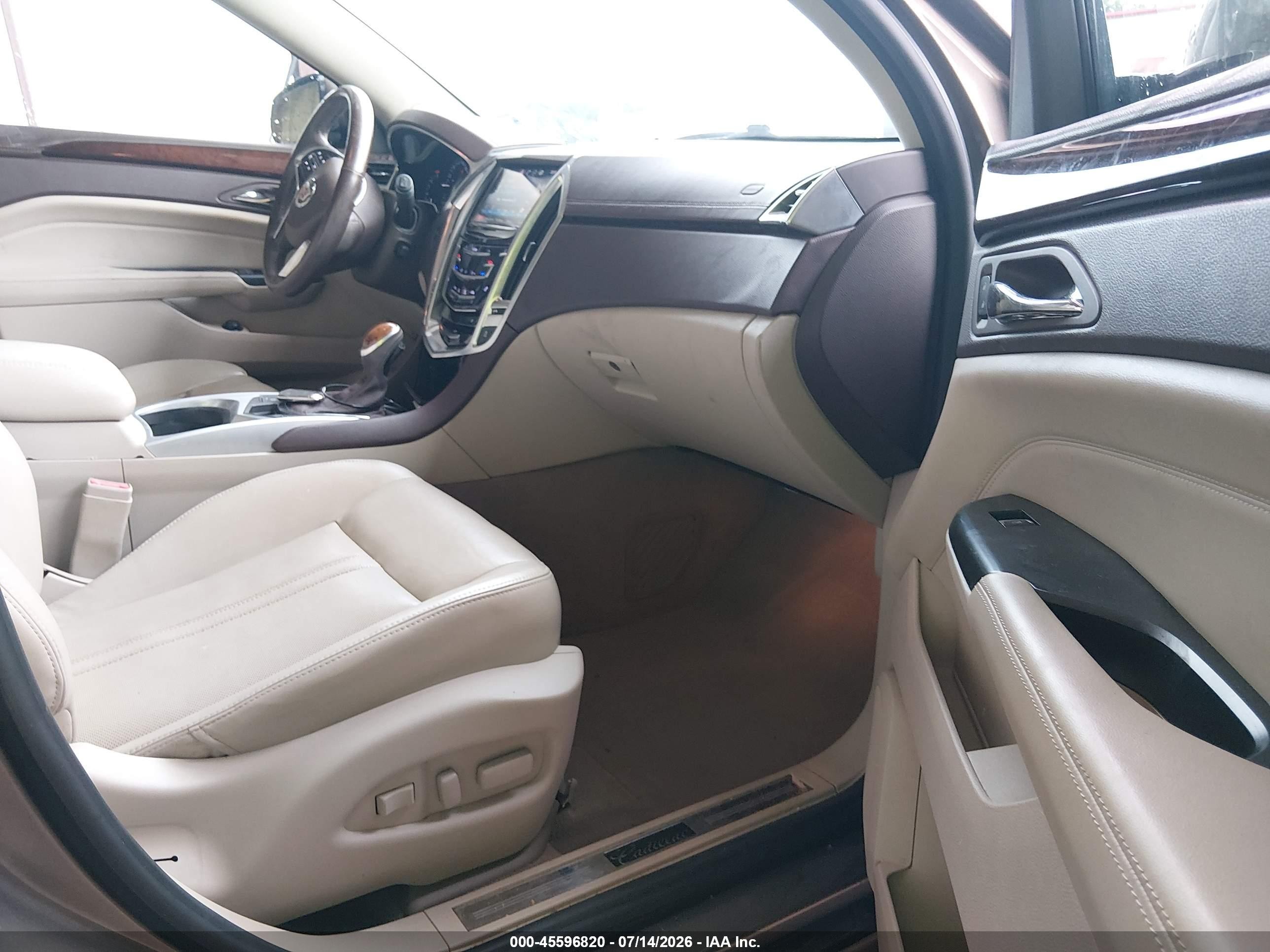 2015 Cadillac Srx Luxury Collection Champagne vin: 3GYFNBE30FS525730