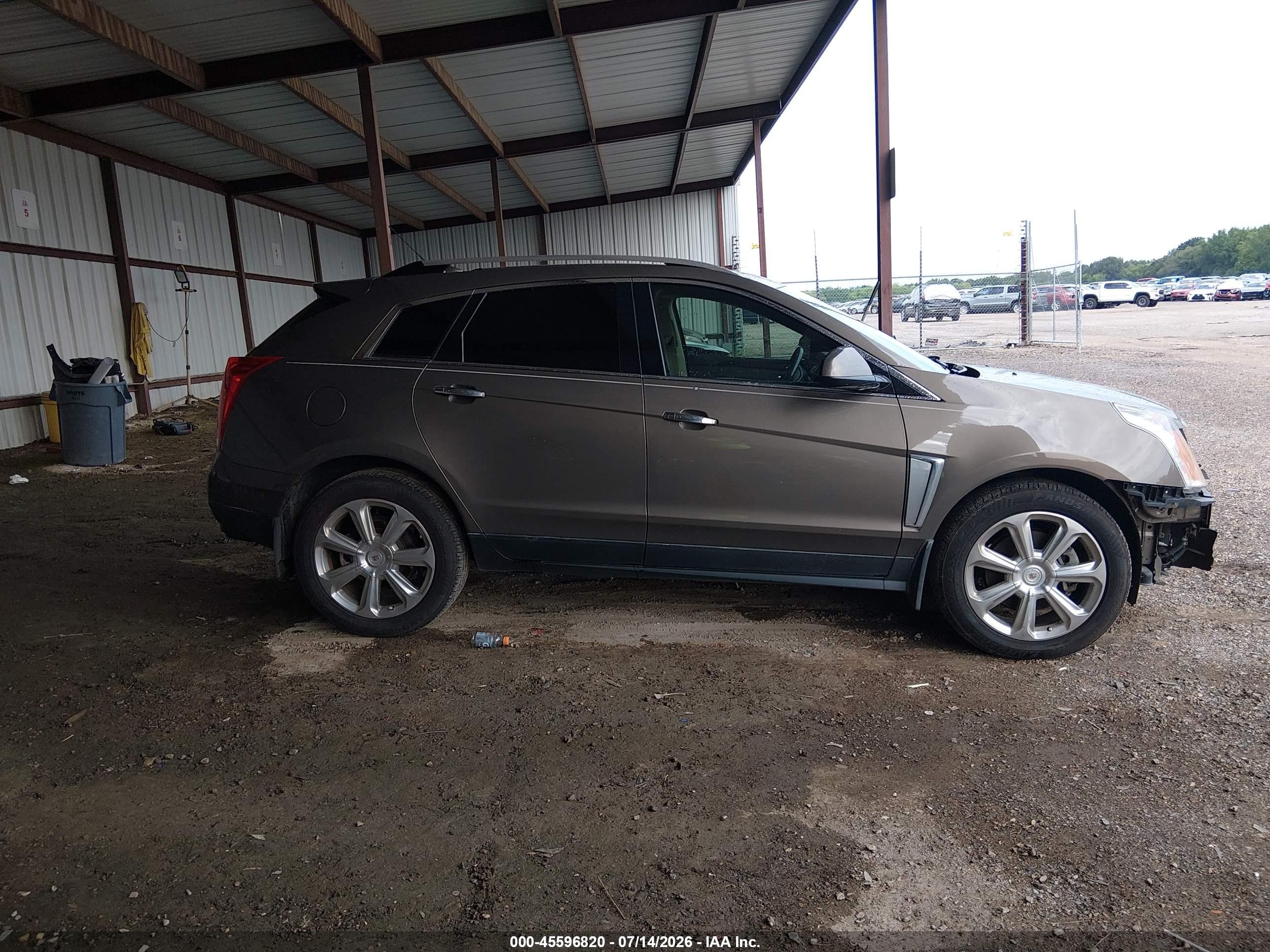 2015 Cadillac Srx Luxury Collection Champagne vin: 3GYFNBE30FS525730