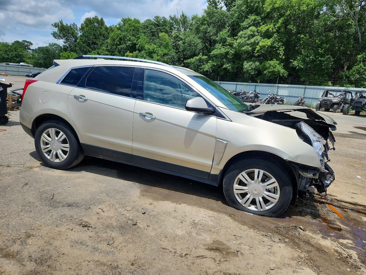 2015 Cadillac Srx Luxury Collection Золотой vin: 3GYFNBE30FS628081