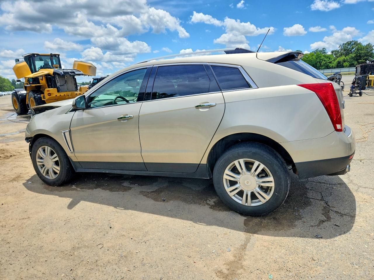 2015 Cadillac Srx Luxury Collection Золотой vin: 3GYFNBE30FS628081