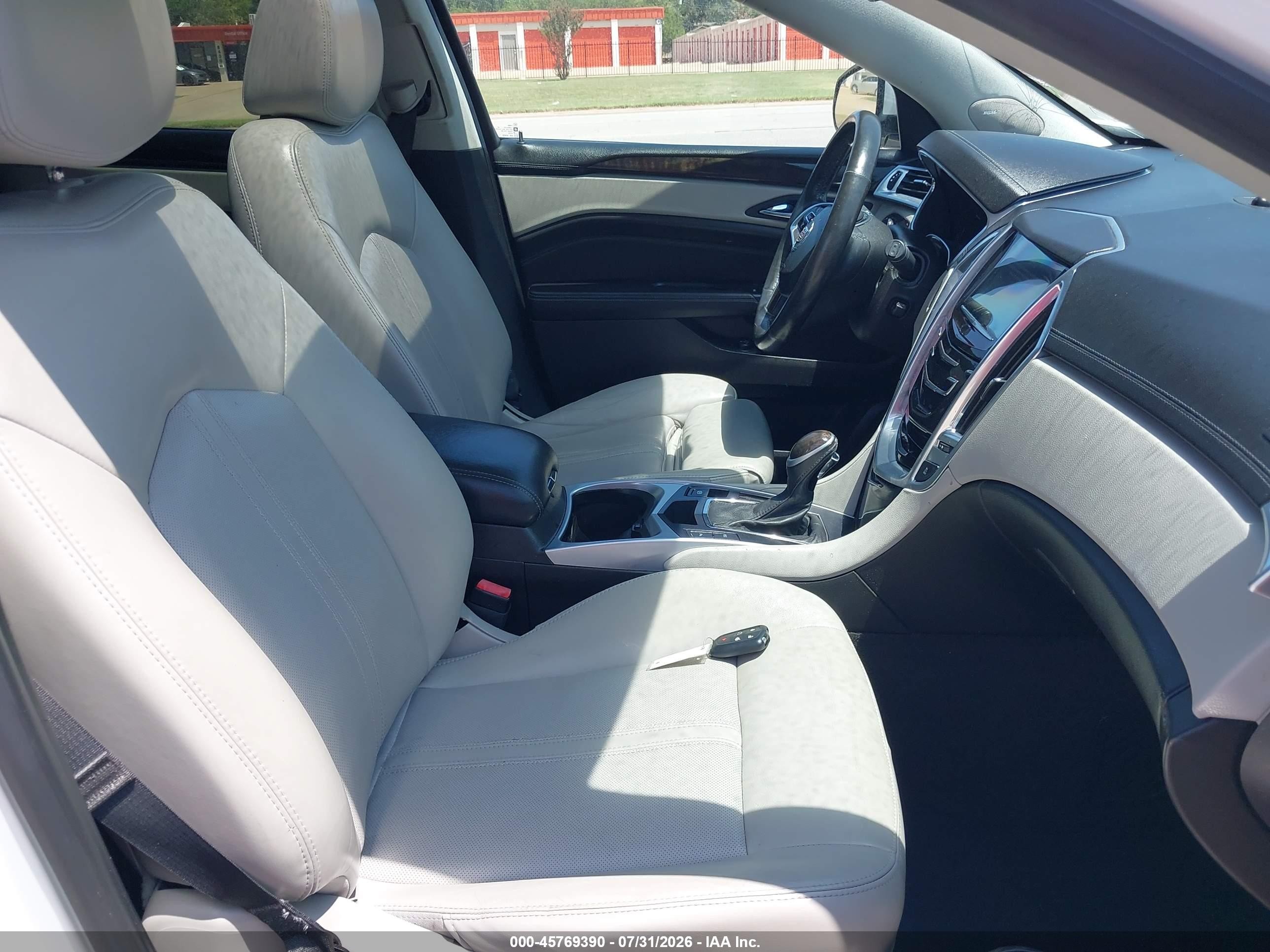 2015 Cadillac Srx Luxury Collection White vin: 3GYFNBE31FS526028