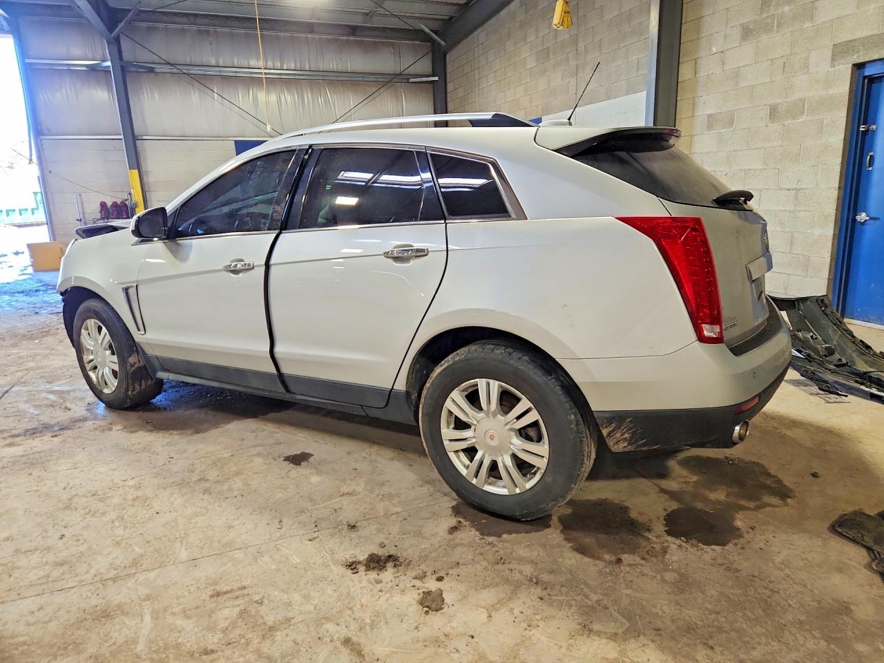 2015 Cadillac Srx Luxury Collection Серебряный vin: 3GYFNBE31FS621799