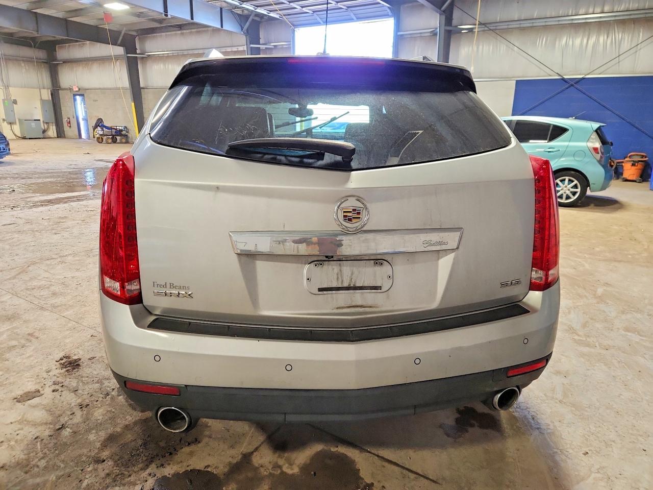 2015 Cadillac Srx Luxury Collection Серебряный vin: 3GYFNBE31FS621799