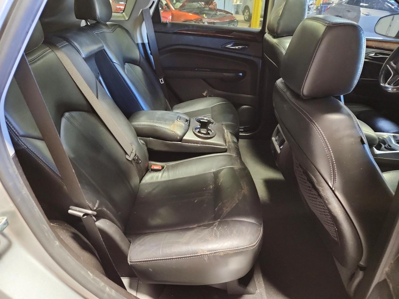 2015 Cadillac Srx Luxury Collection Серебряный vin: 3GYFNBE31FS621799