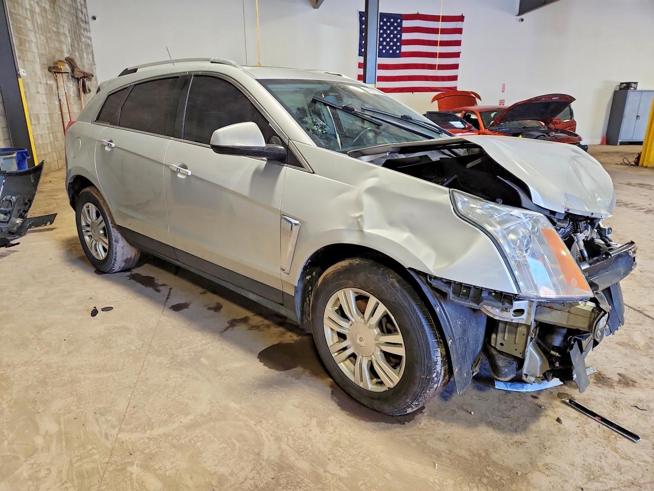 2015 Cadillac Srx Luxury Collection Серебряный vin: 3GYFNBE31FS621799
