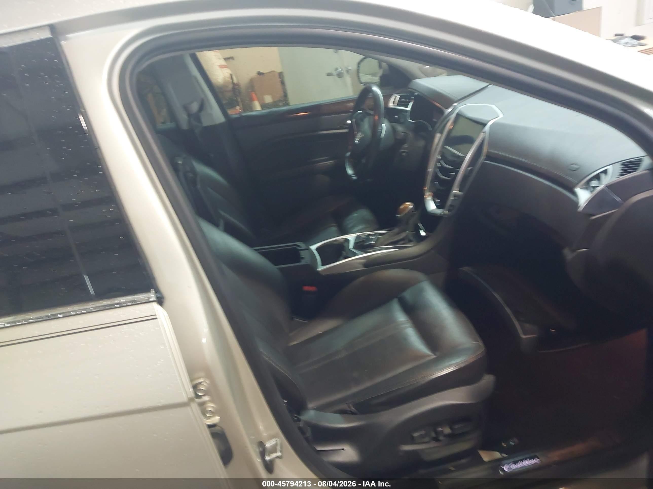 2014 Cadillac Srx Luxury Collection Silver vin: 3GYFNBE32ES566598