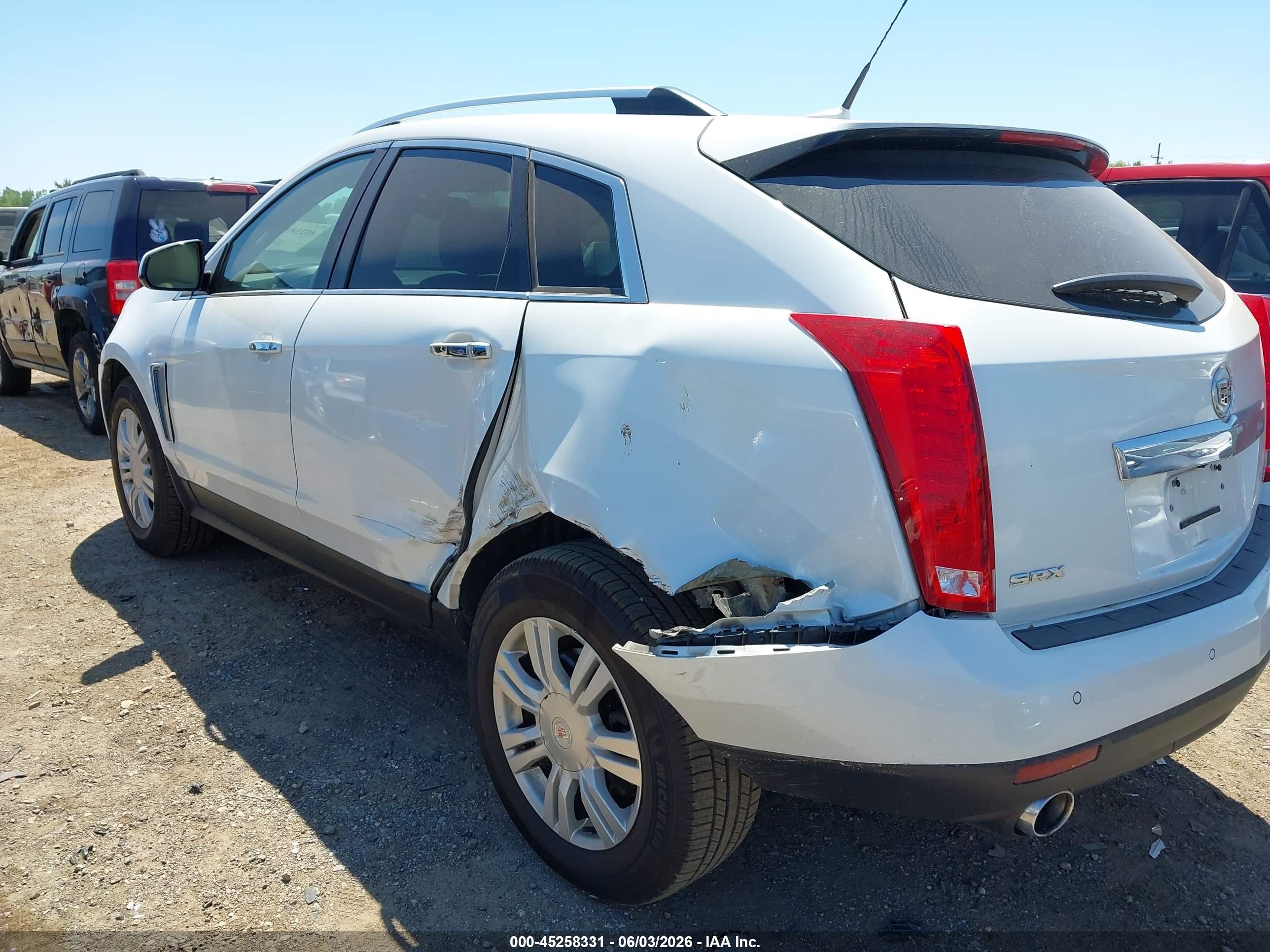 2014 Cadillac Srx Luxury Collection White vin: 3GYFNBE32ES687325