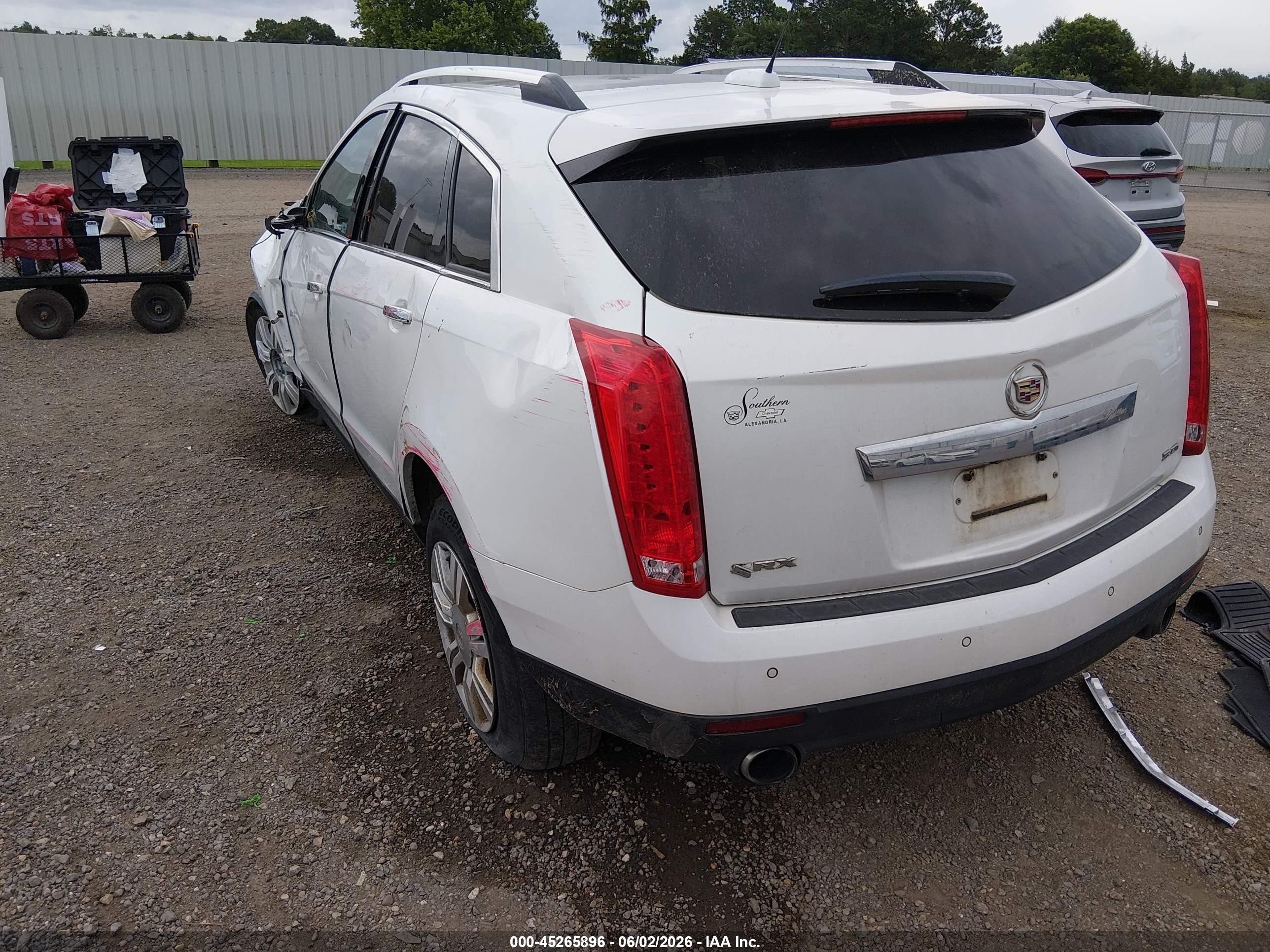2015 Cadillac Srx Luxury Collection Белый vin: 3GYFNBE32FS548295
