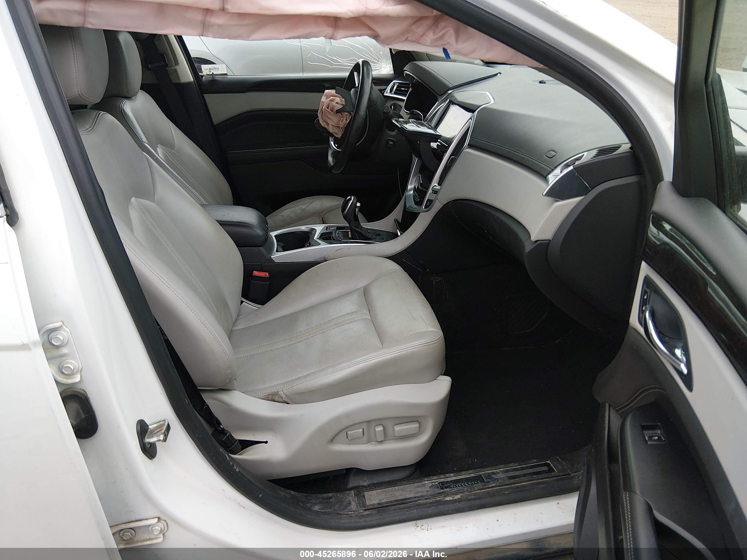 2015 Cadillac Srx Luxury Collection Белый vin: 3GYFNBE32FS548295