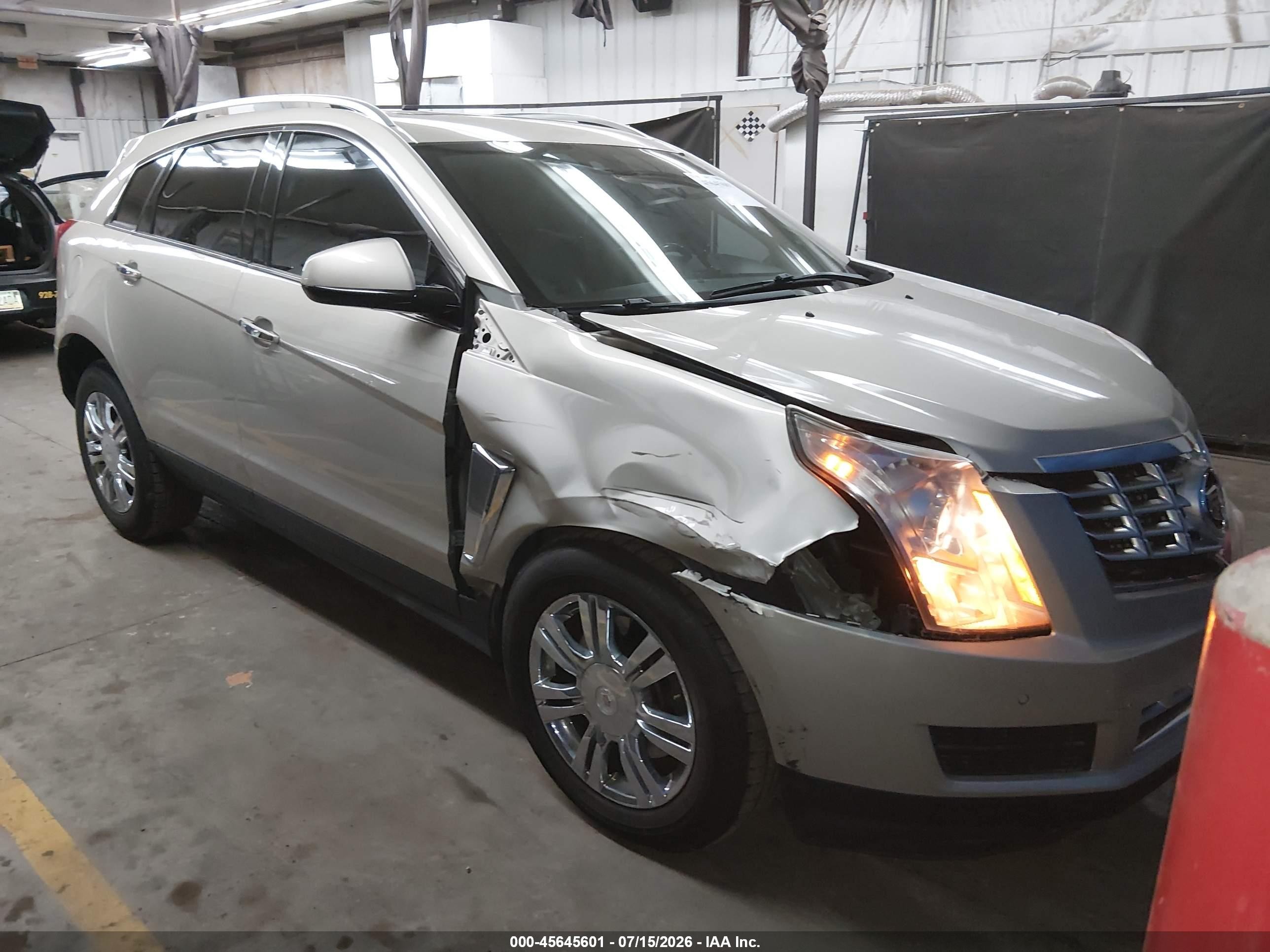 2015 Cadillac Srx Luxury Collection Champagne vin: 3GYFNBE32FS633685